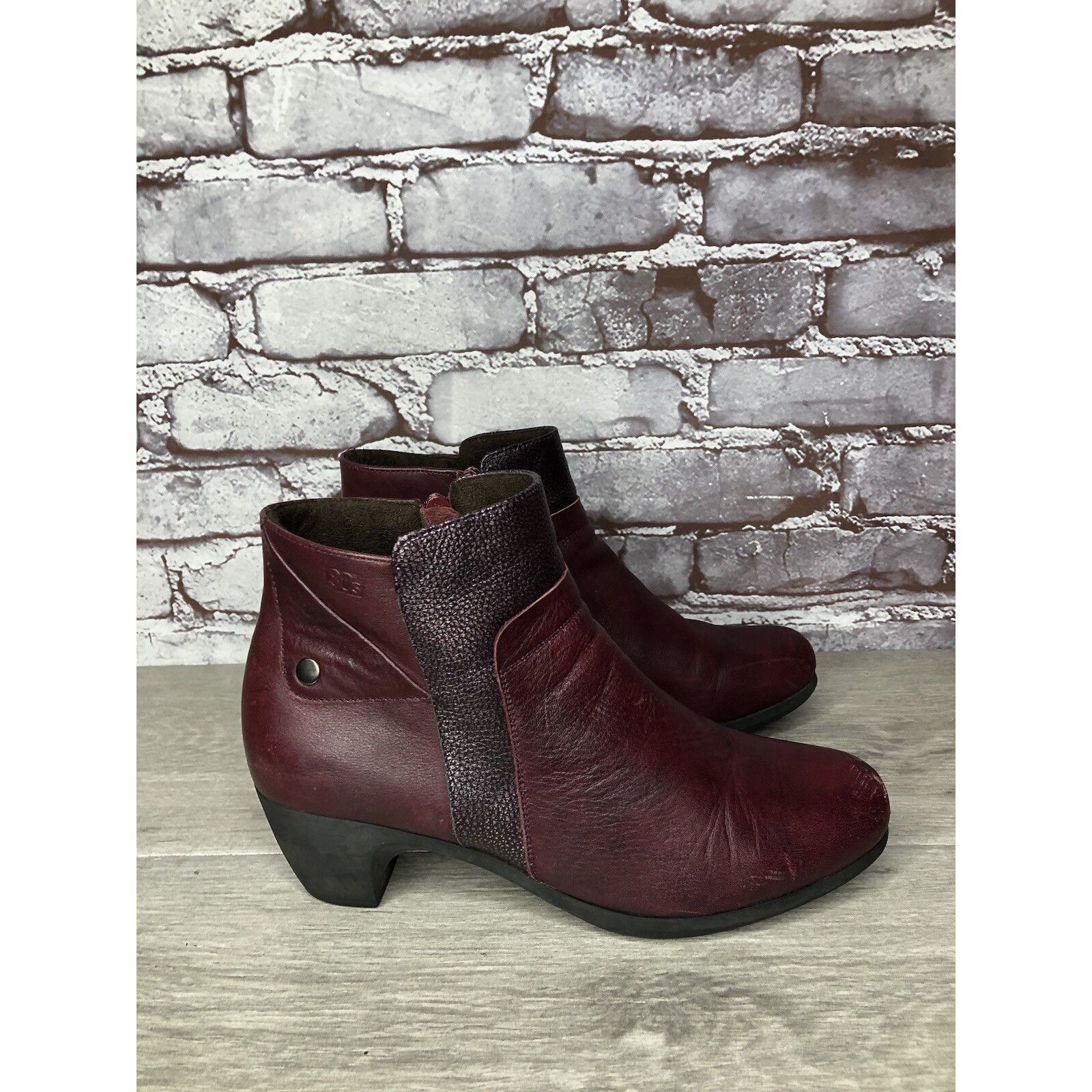 Other Treintas Burgundy Leather Pebble Ankle Side Zip Heel Boots W Size US 8.5 / IT 38.5 - 21 Thumbnail
