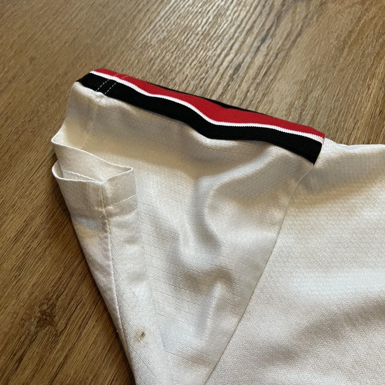 Umbro Nottingham Forest 1998-1999 Umbro white and red away shirt Size US XS / EU 42 / 0 - 6 Thumbnail