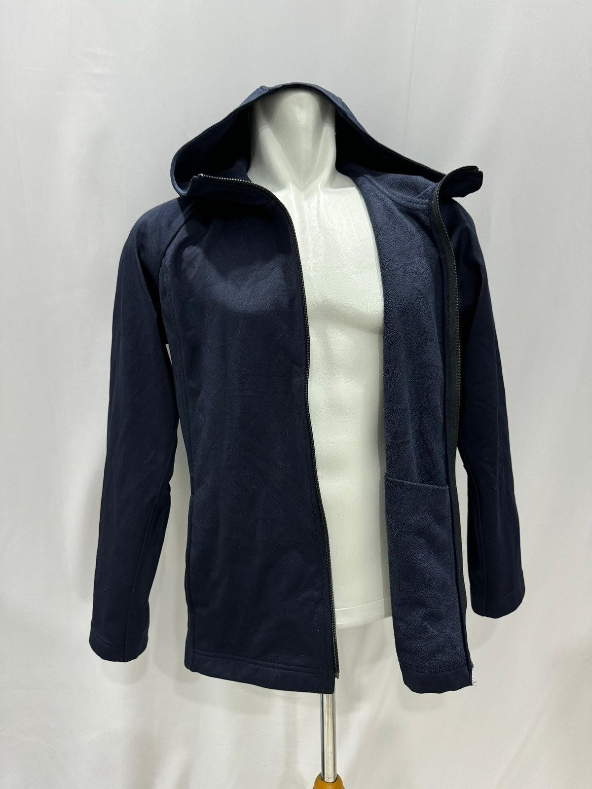 Uniqlo Uniqlo Hoodies Size US XL / EU 56 / 4 - 3 Thumbnail