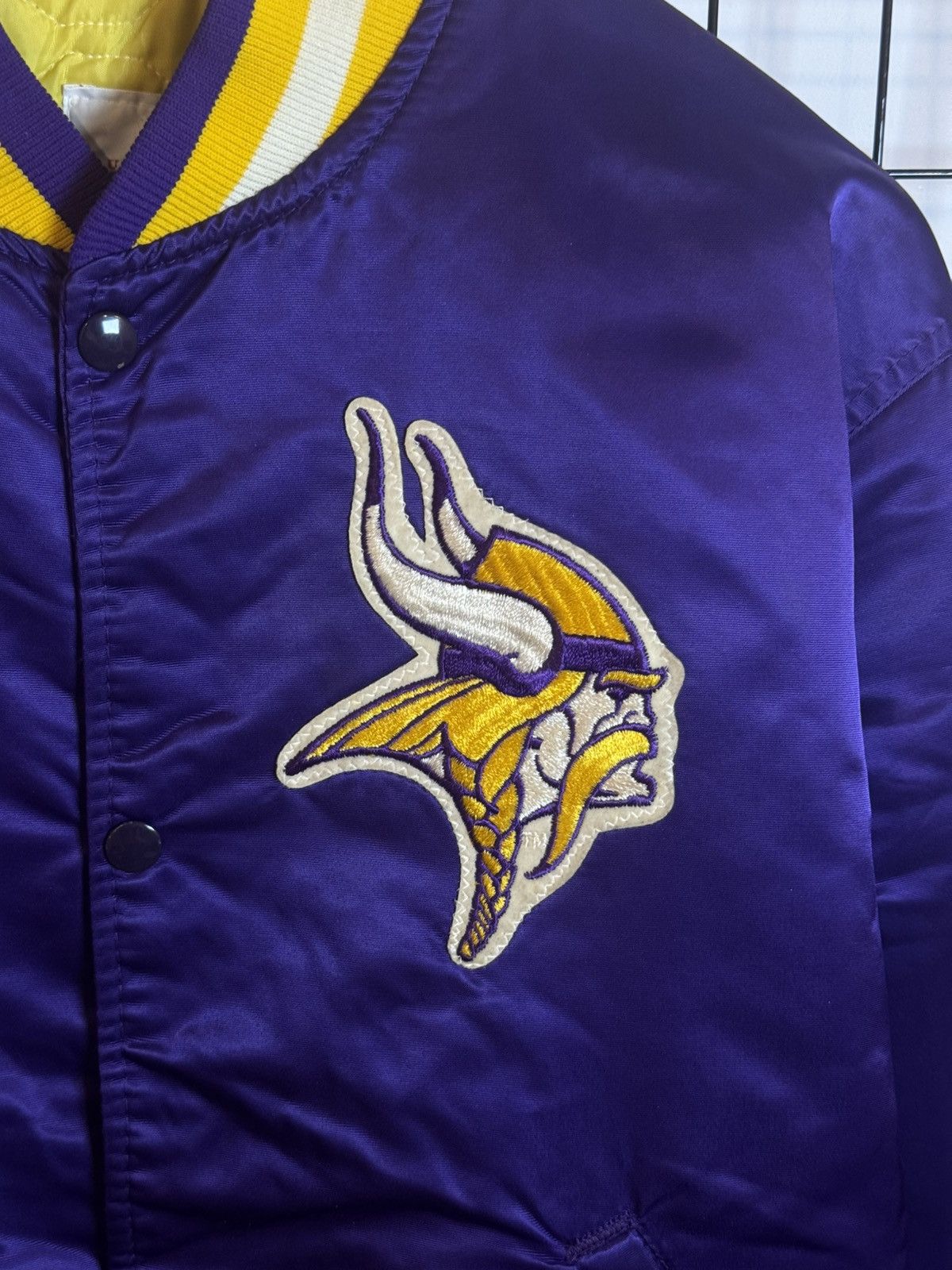Starter Vintage Starter Pro Line NHL Minnesota Vikings Satin Bomber Size US L / EU 52-54 / 3 - 5 Thumbnail