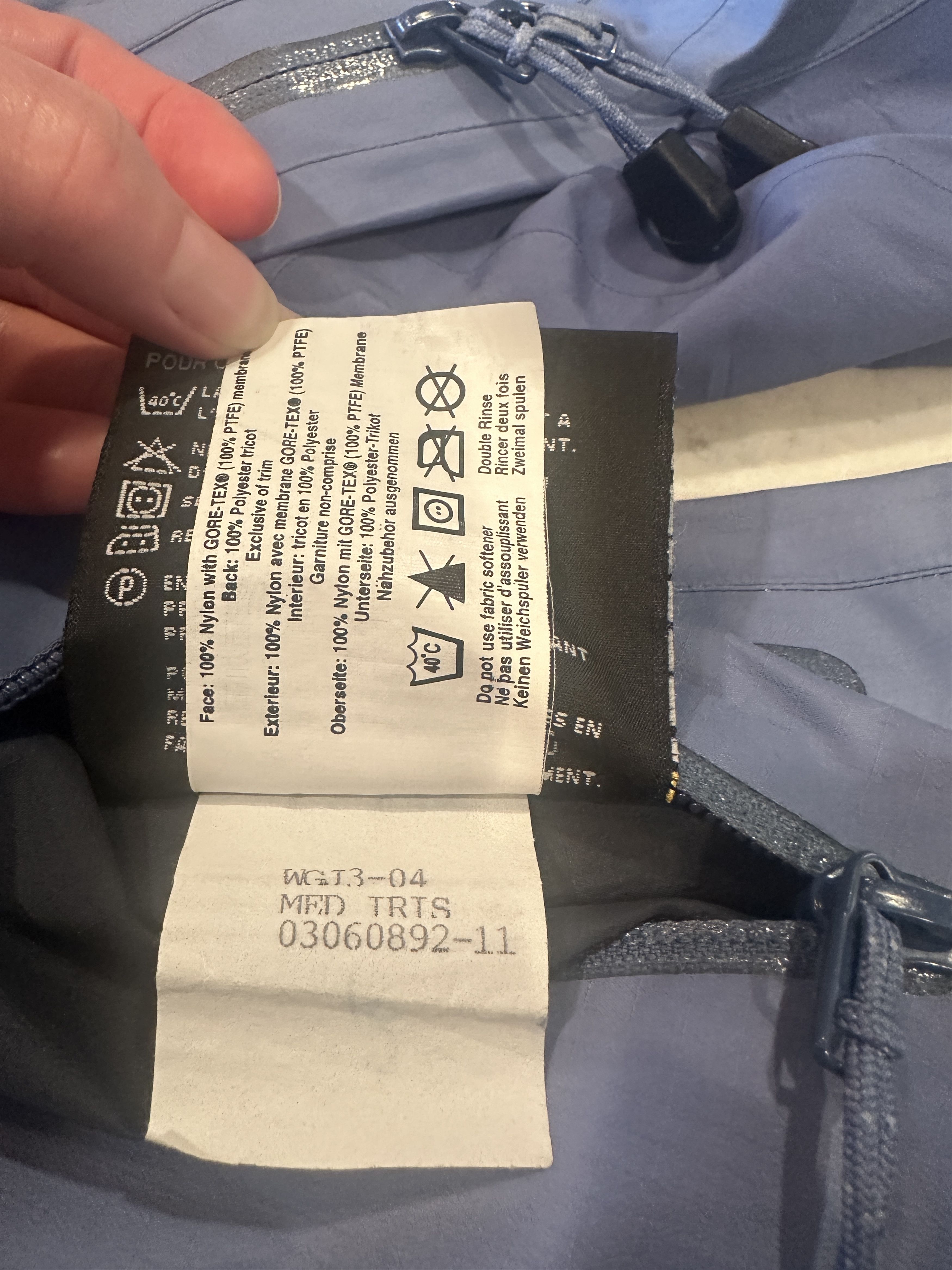 Arc'teryx VINTAGE Arc’teryx Theta AR Jacket – "Bluebird" Two-Tone Size M / US 6-8 / IT 42-44 - 16 Thumbnail