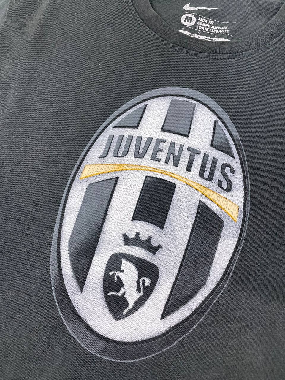 Nike Vintage Nike Juventus 00s Big Logo T Shirt Football Size US M / EU 48-50 / 2 - 2 Thumbnail