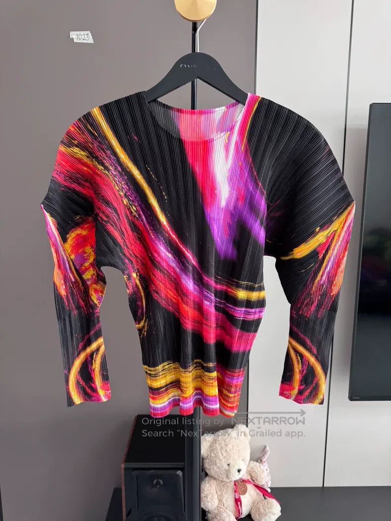 Issey Miyake Issey Miyake Spectrum Galaxy Batwing Sleeve Top Size L / US 10 / IT 46 - 1 Thumbnail