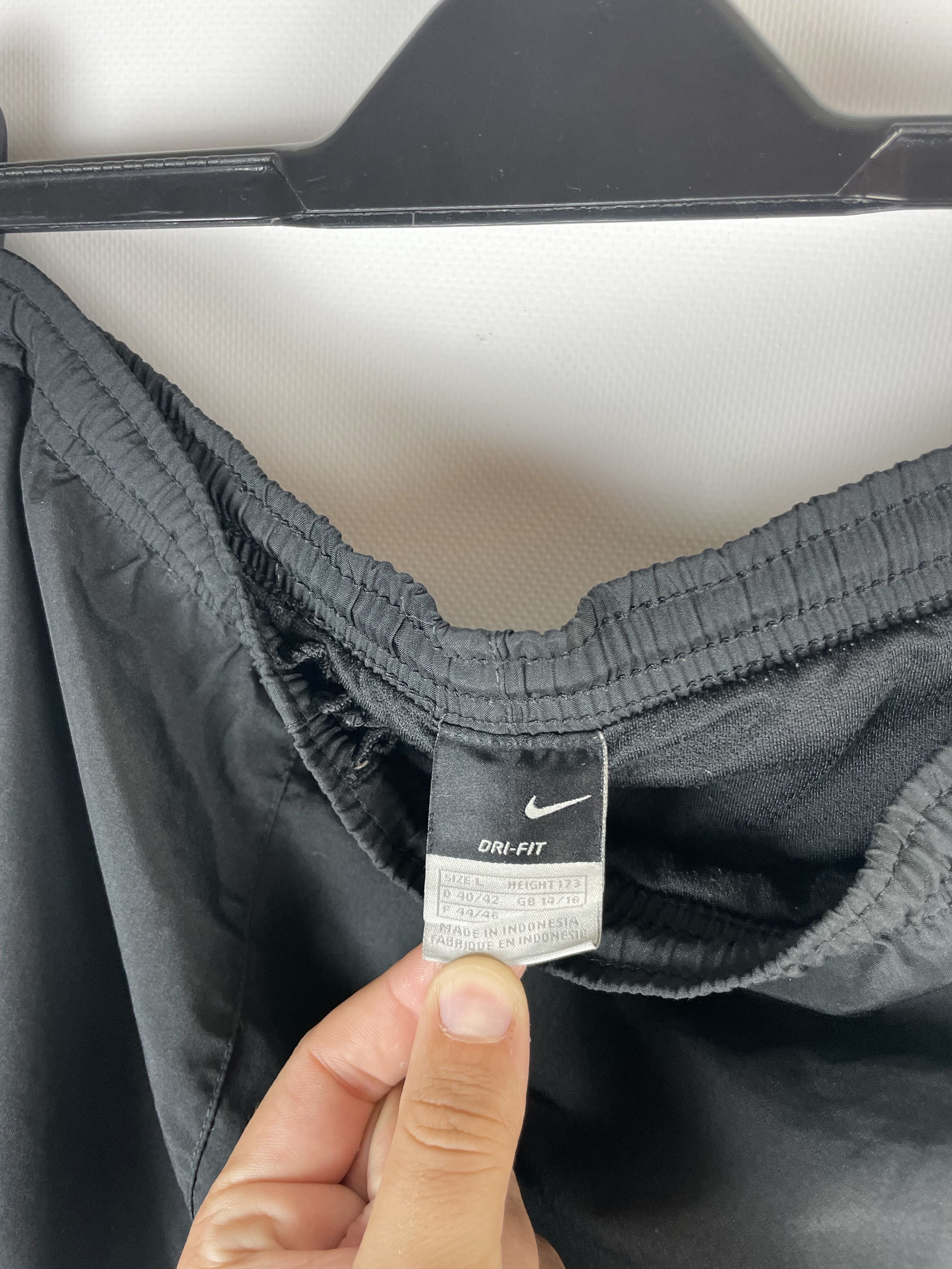 Nike Vintage Nike Shorts Y2k Size US 34 / EU 50 - 7 Thumbnail