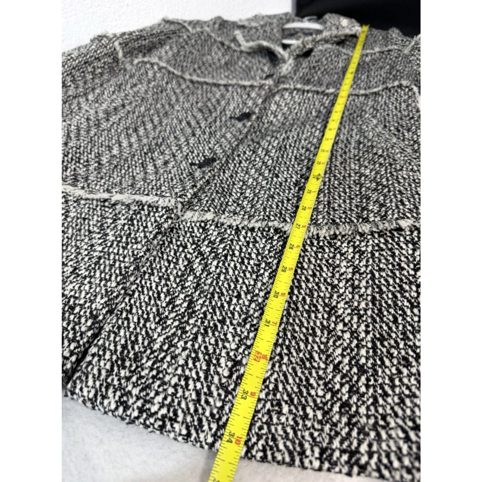 Karl Lagerfeld Karl Lagerfeld Women Tweed Gray Jacket Size S Button Up Fringe Long Coat Size S / US 4 / IT 40 - 2 Thumbnail