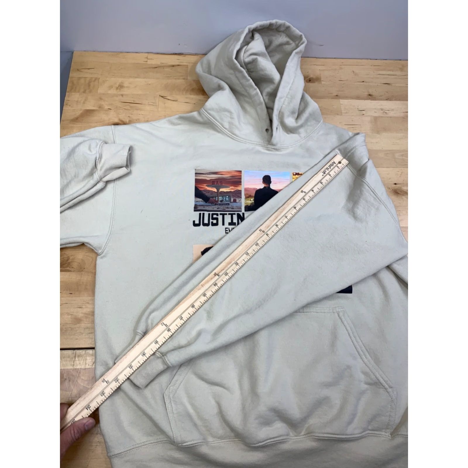 Gildan 2024 Justin Timberlake Forget Tomorrow World Tour Hoodie L Beige Merch Mens Pullover Hooded Pockets All Seasons Size US L / EU 52-54 / 3 - 6 Thumbnail