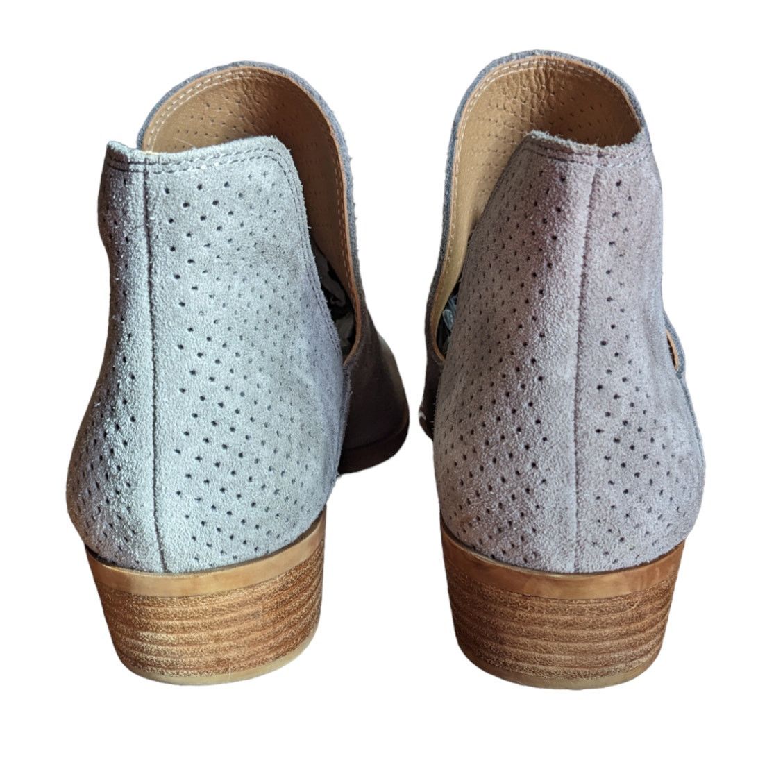 Lucky Brand Lucky Brand Baley Ankle Perforated Gray Suede Booties Size US 7.5 / IT 37.5 - 4 Thumbnail