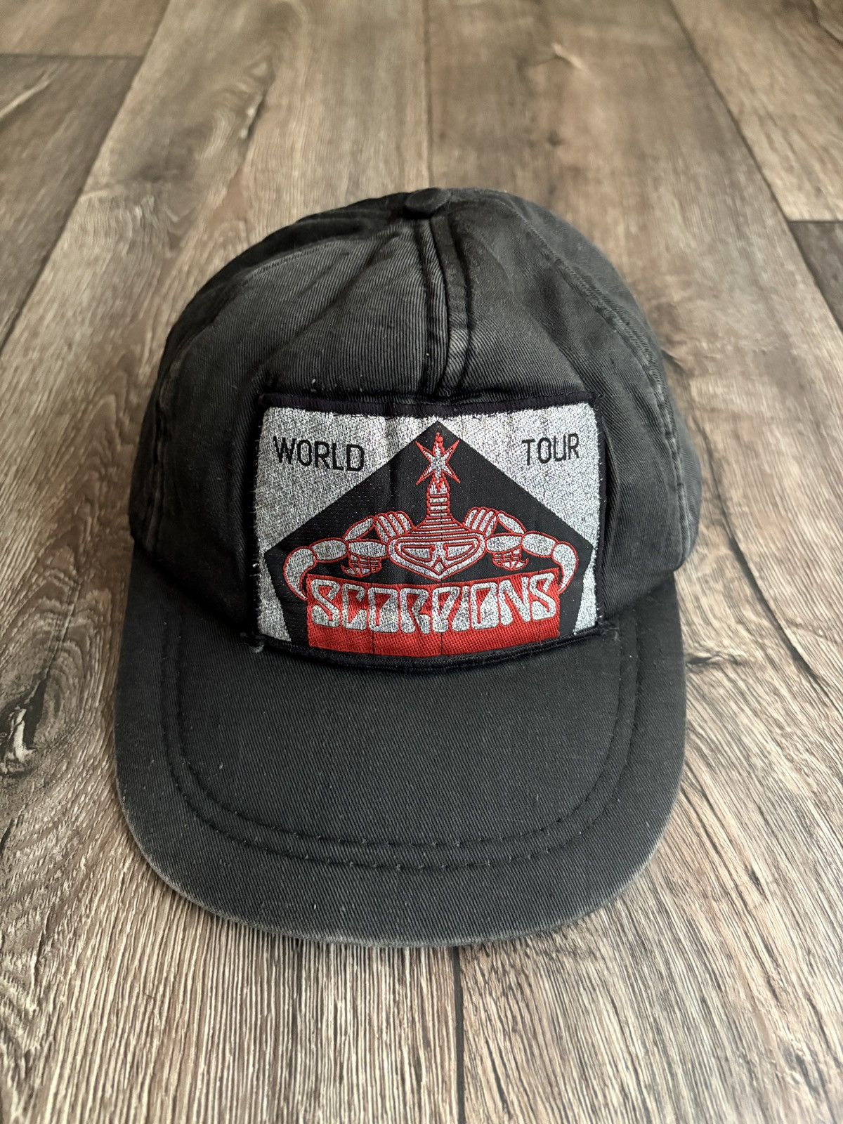 Designer Rare Vintage 1990s Scorpions World Tour Faded Cap Hat Size ONE SIZE - 1 Thumbnail