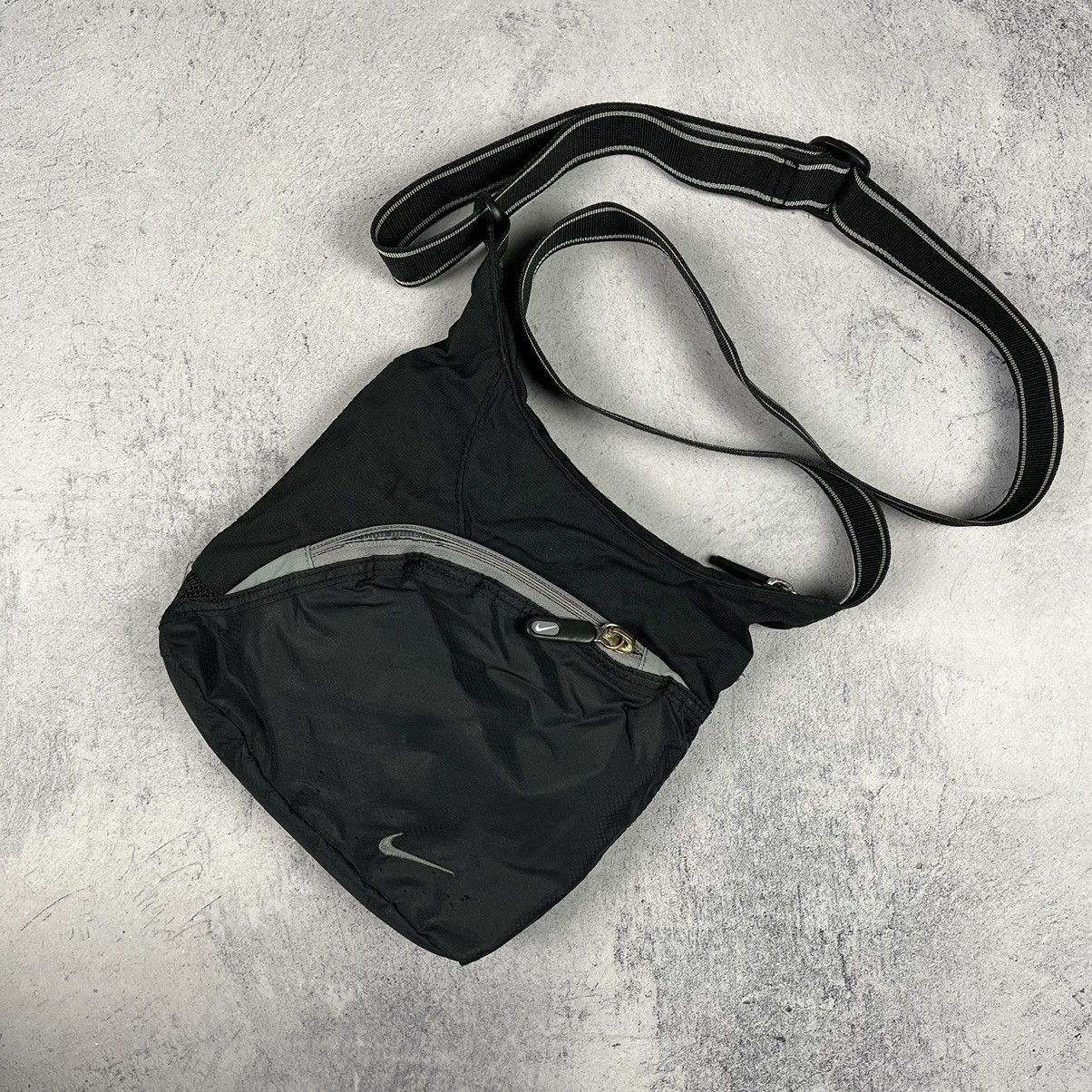 Nike Vintage Nike Messenger Bag 00s Shoulders Y2K | Grailed