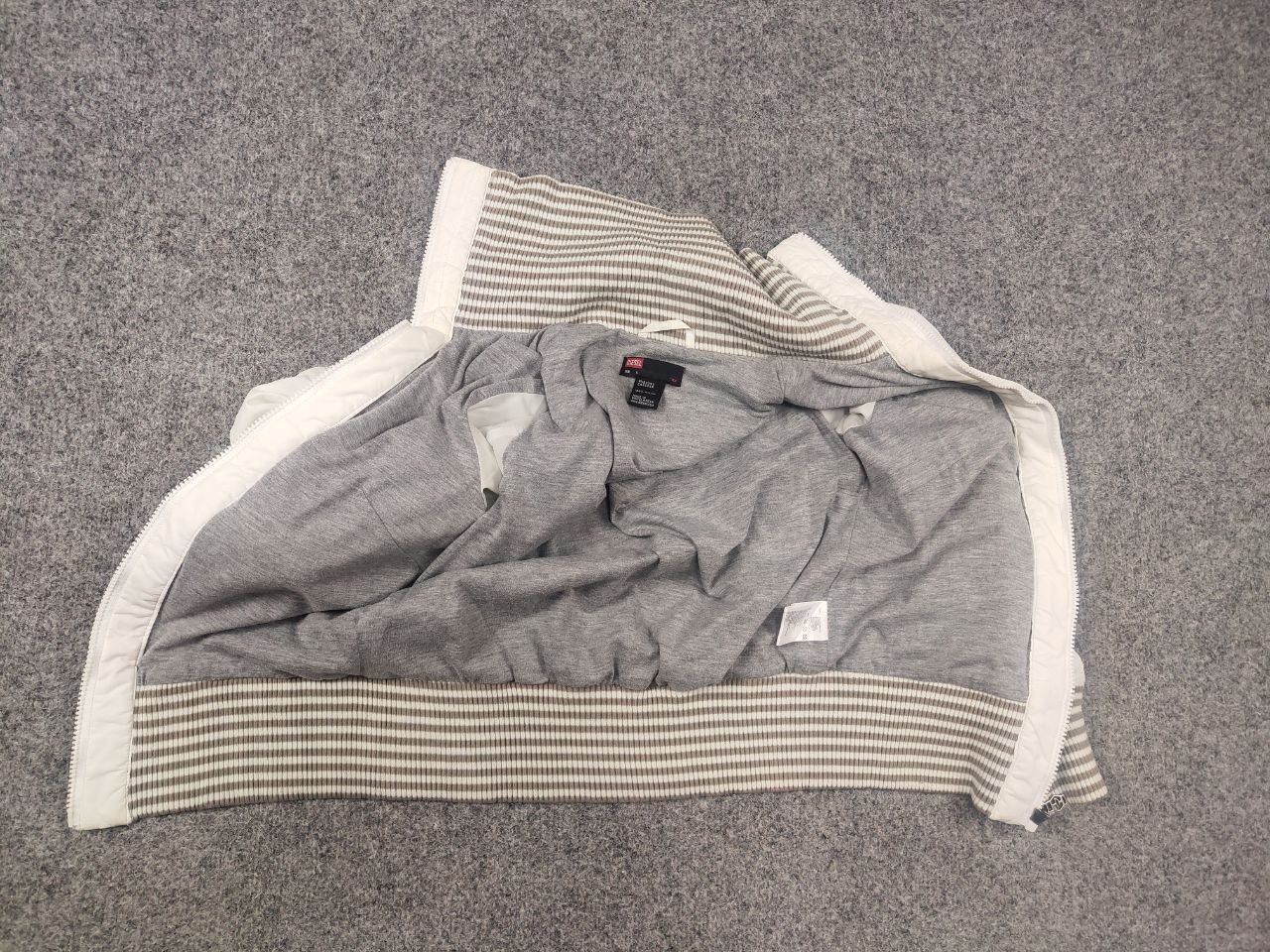 Diesel Vintage Y2K Style Diesel Jacket wide cuffs and Big logo Size US S / EU 44-46 / 1 - 14 Thumbnail