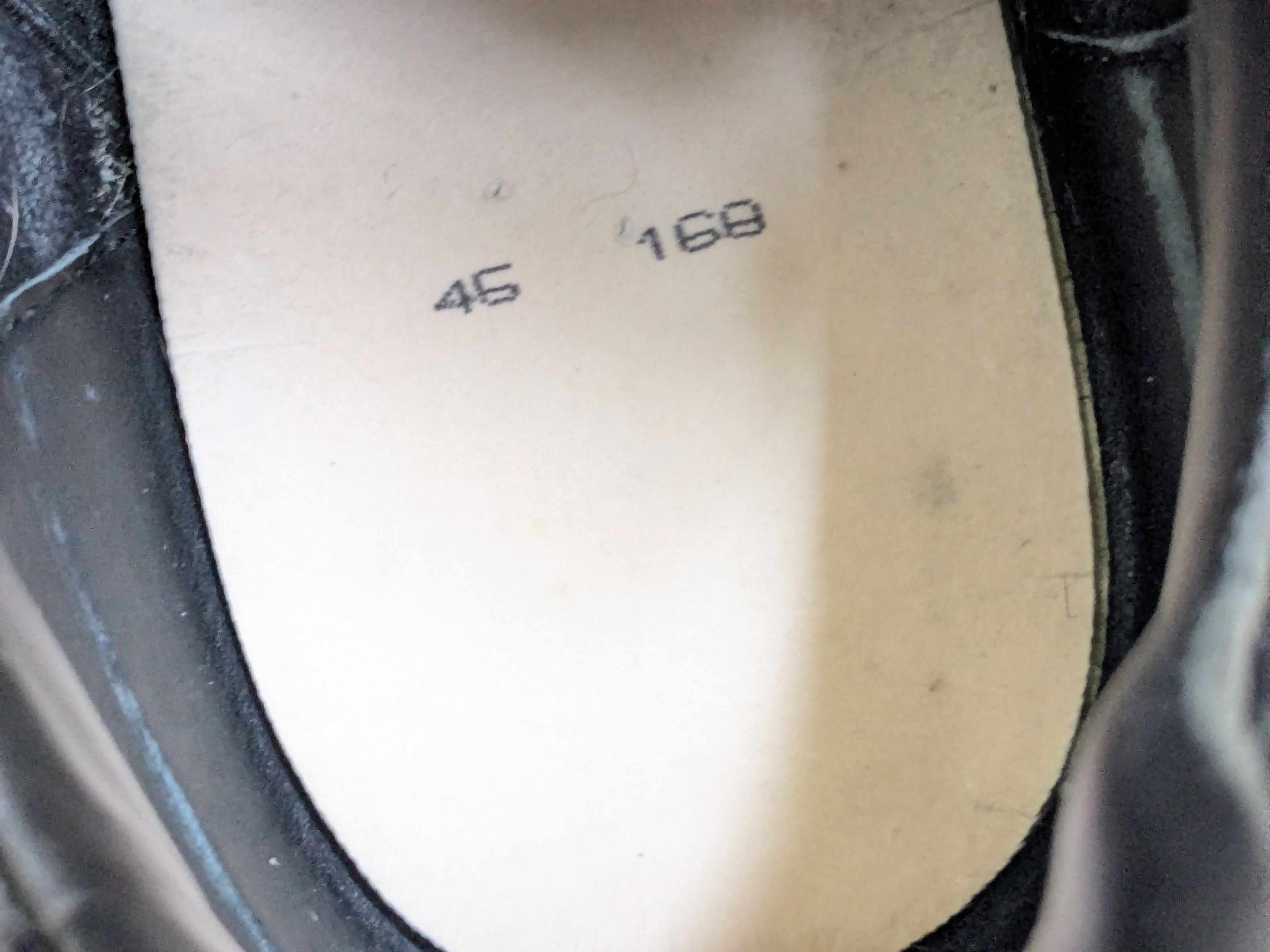 Maison Margiela Maison Margiela GAT Replica Black 12 45 Low Tops Size US 12 / EU 45 - 10 Thumbnail