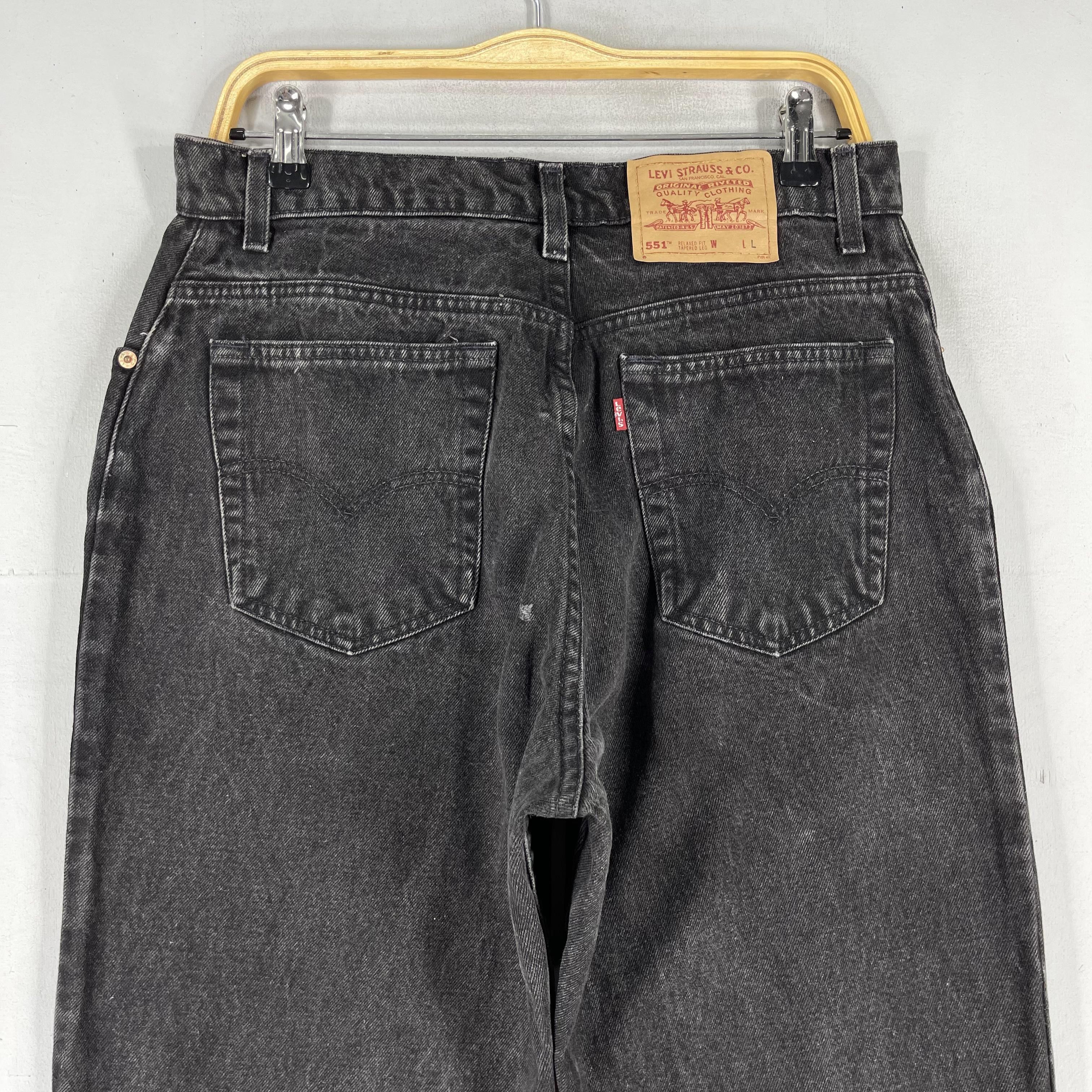 Jean × Levi's × Levi's Vintage Clothing W31 L32 Vintage Distressed Levis 551 Relaxed Fit Tapered Leg Size 31" - 6 Thumbnail