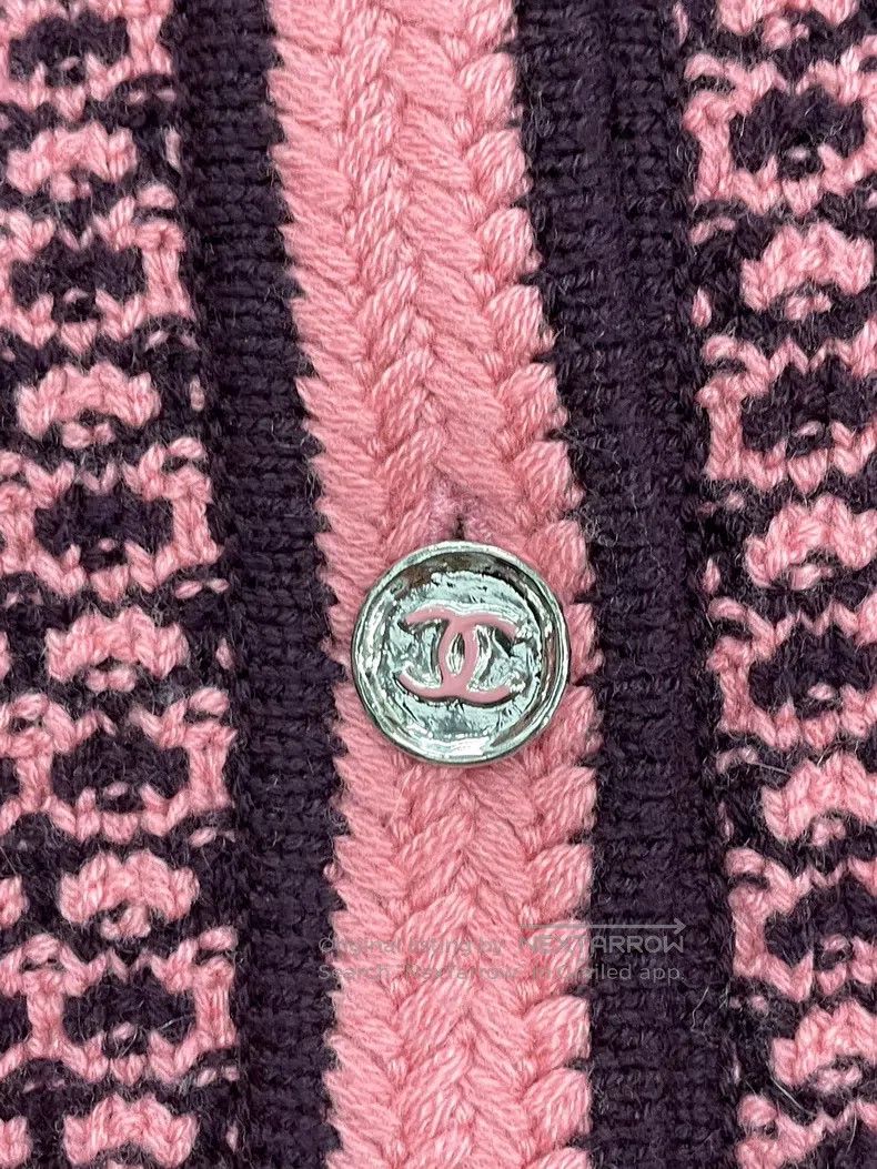 Chanel Chanel 23A pink short silver pink double c-button knitted Size XXS / US 00 / IT 34 - 4 Thumbnail
