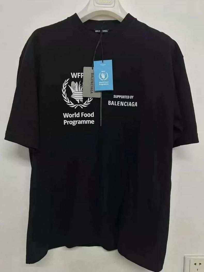 Balenciaga Balenciaga WFP collaboration wheat pattern letter short sl Size US S / EU 44-46 / 1 - 1 Thumbnail