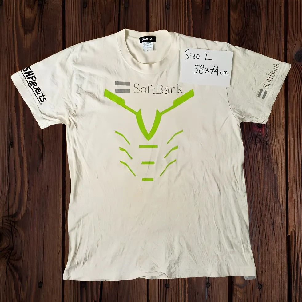 Japanese Brand T-shirt Wild Tiger (TIGER & BUNNY) Size US L / EU 52-54 / 3 - 1 Thumbnail