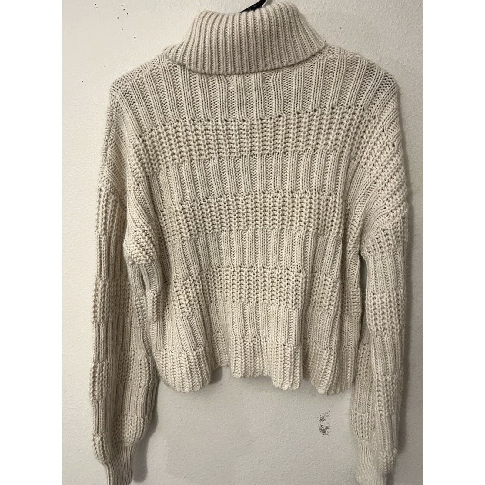 Aeropostale Aeropostale Womens Sweater L Ivory Turtleneck Knit Long Sleeve Winter Size L / US 10 / IT 46 - 2 Thumbnail