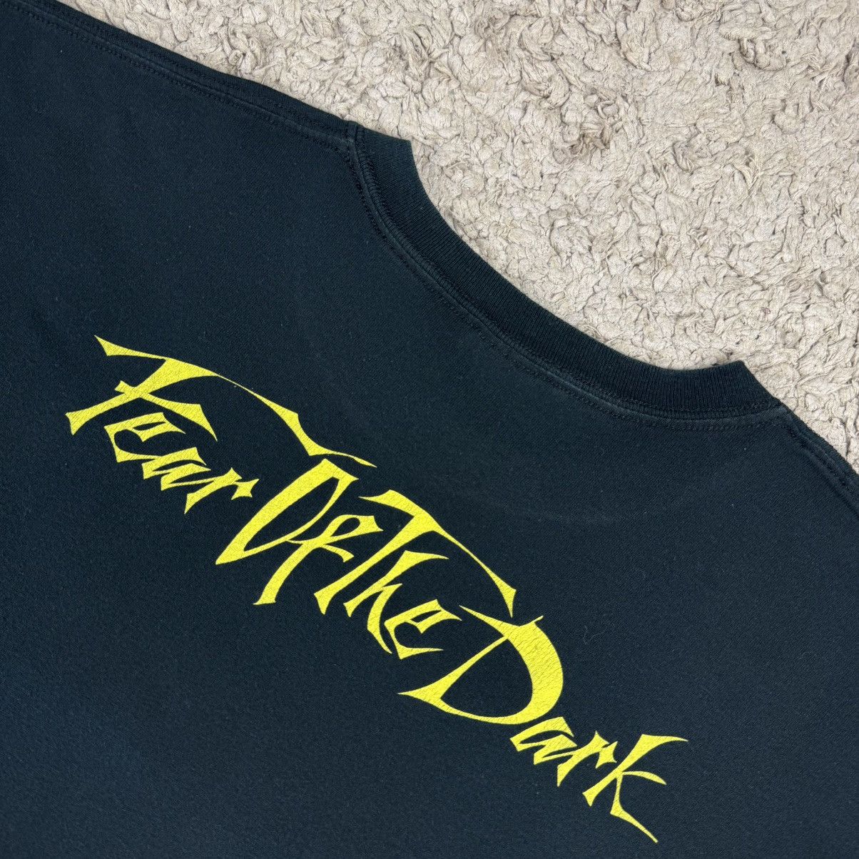 Band Tees Vintage Iron Maiden 'Fear of the Dark' Graphic Art T-shirt Size US XL / EU 56 / 4 - 10 Thumbnail