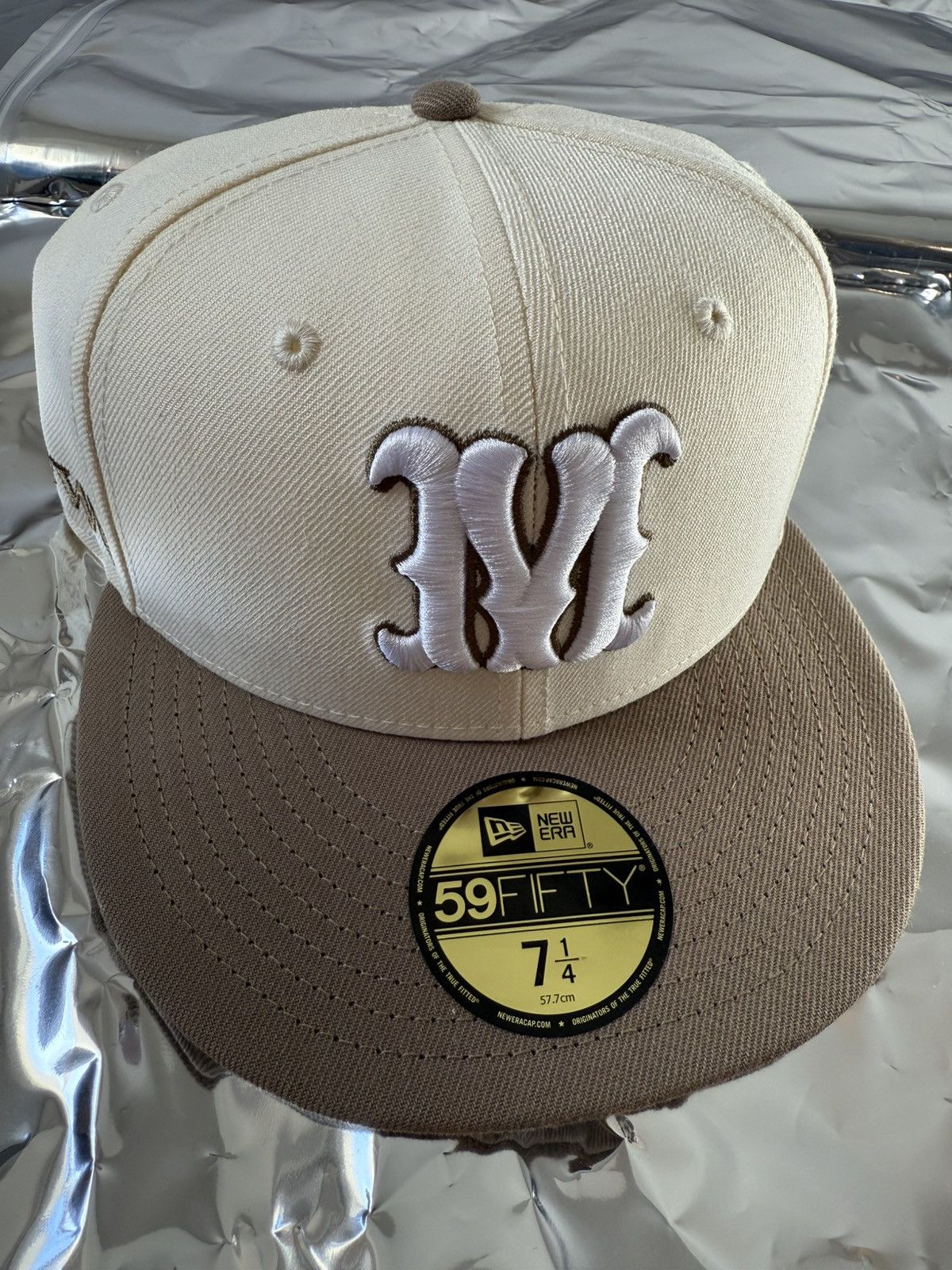mewt Mewt New Era 59FIFTY Hat Beige/Brown Fitted Size 7 1/4 Size ONE SIZE - 1 Thumbnail