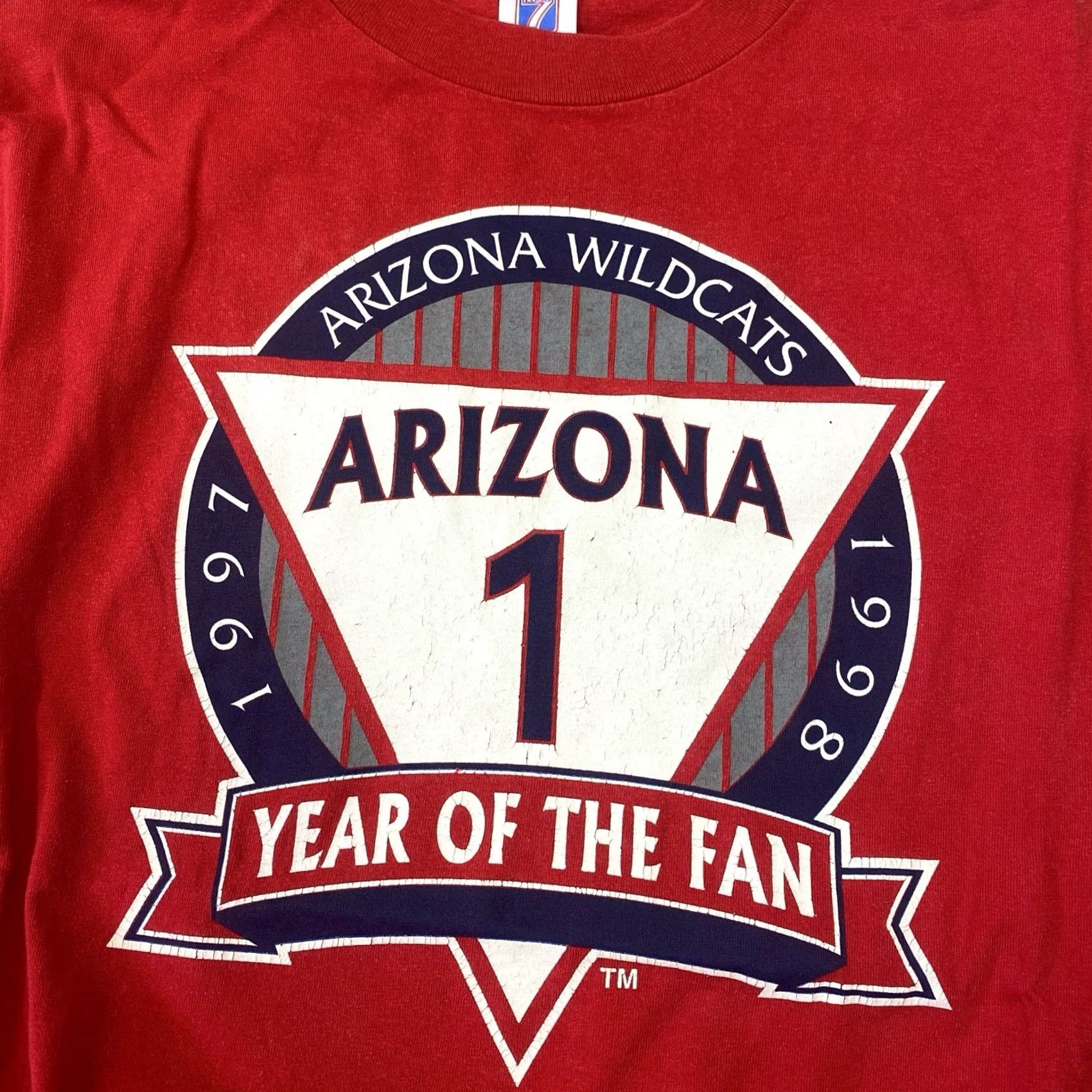 Logo 7 VINTAGE Logo 7 T-Shirt Red 90s Arizona Wildcats Basketball Short Sleeve XL Mens Graphic Print Logo 90s Size US XL / EU 56 / 4 - 4 Thumbnail