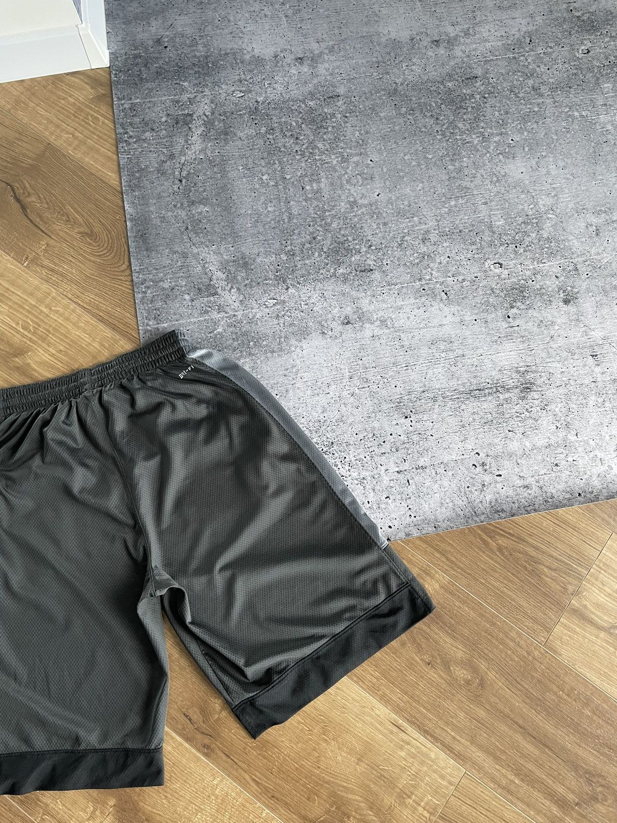 Nike Vintage Nike 90’s Y2K Style Drill Grey Shorts Rap Size US 32 / EU 48 - 12 Thumbnail