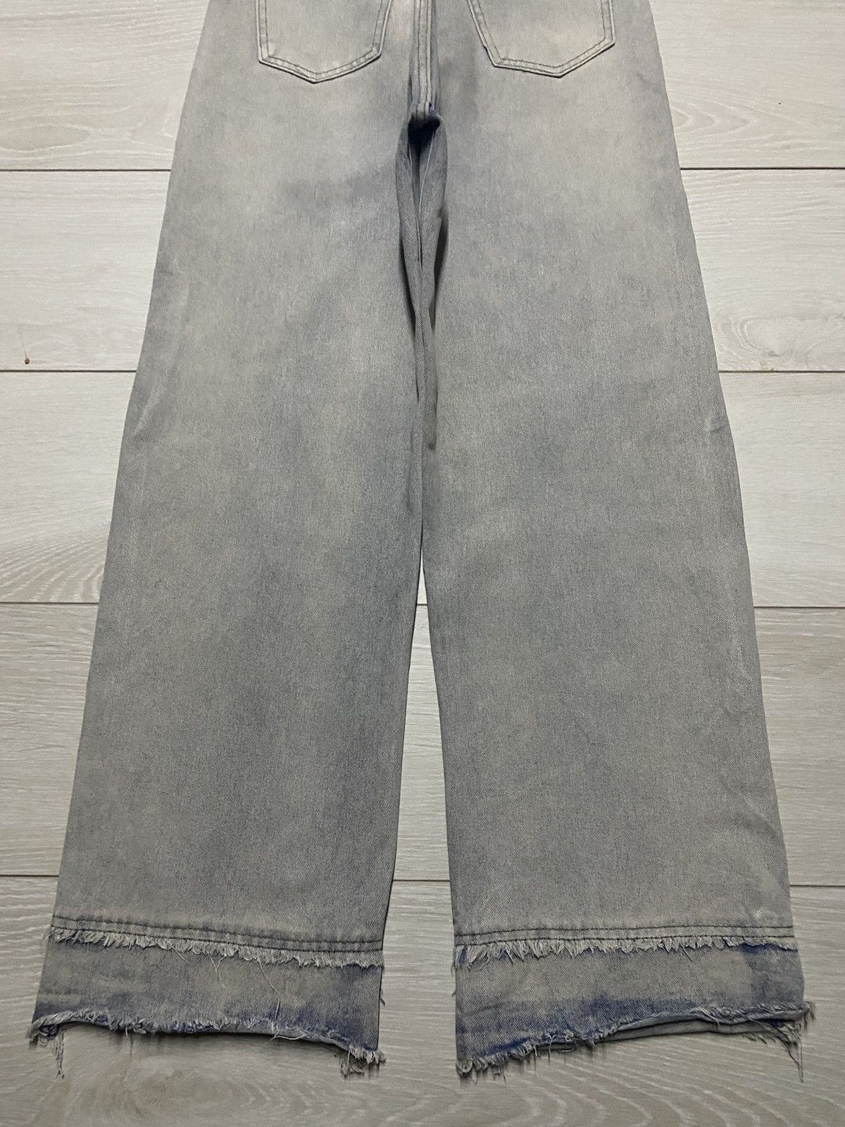 Hysteric Glamour Vintage Japanese Brand Light Wash Frayer Jeans Size US 27 - 6 Thumbnail