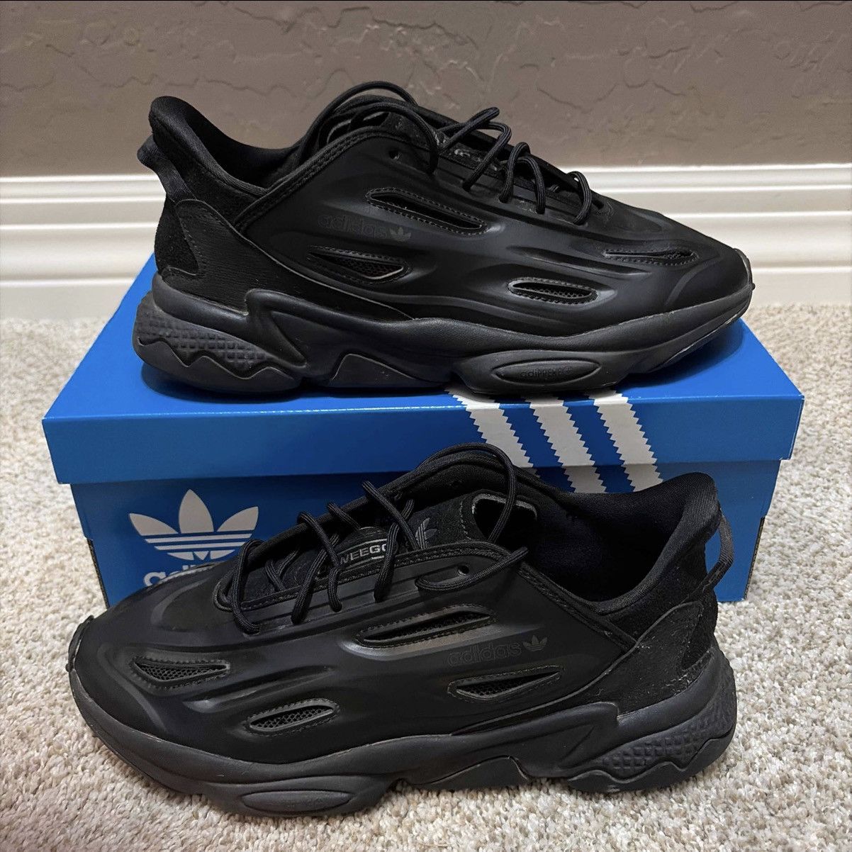 Adidas Adidas “Ozweego Celox” Size US 10 / EU 43 - 1 Thumbnail