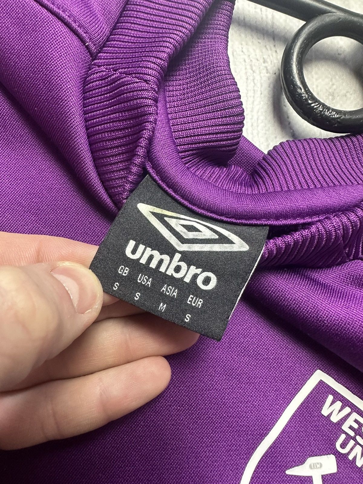 Umbro × Vintage Vintage Umbro West Ham soccer sweatshirt size S purple Size US S / EU 44-46 / 1 - 4 Thumbnail