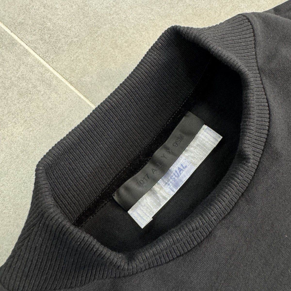1017 ALYX 9SM 1017 ALYX 9SM Center Logo T-Shirt Size M Oversized Size US M / EU 48-50 / 2 - 9 Thumbnail