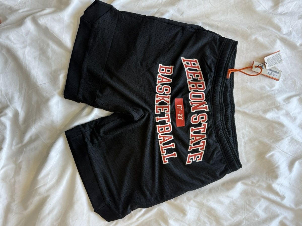 Heron Preston Heron Preston Shorts Size US 40 / EU 56 - 1 Thumbnail