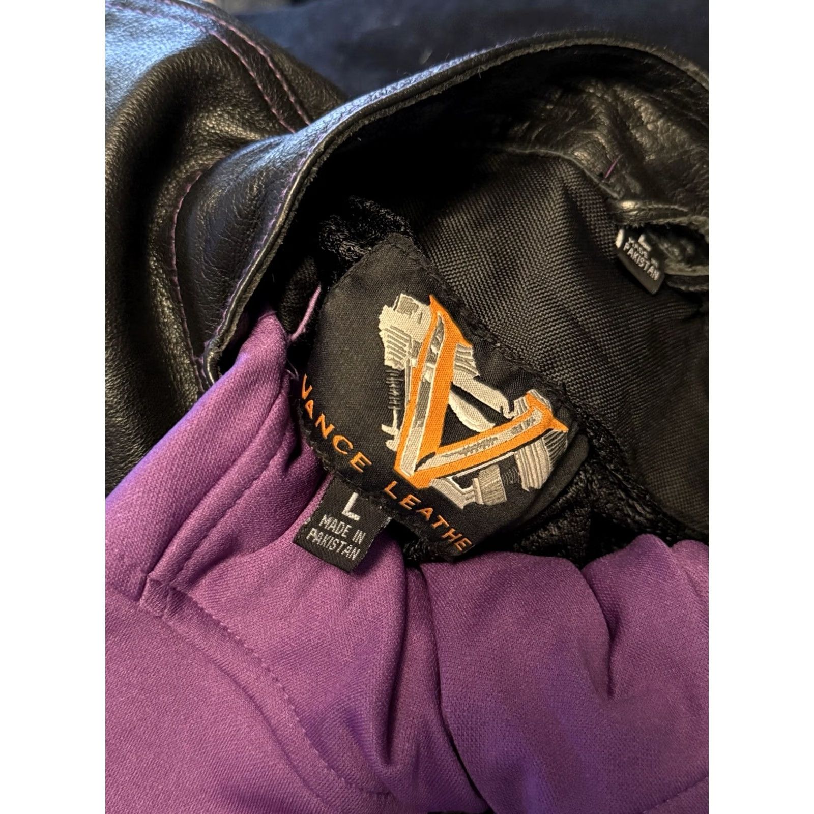 Vintage VINTAGE Vance Leather Jacket Zip Embroidered Black Ladies L Punk Motorcycle Jacket Women Size L / US 10 / IT 46 - 2 Thumbnail