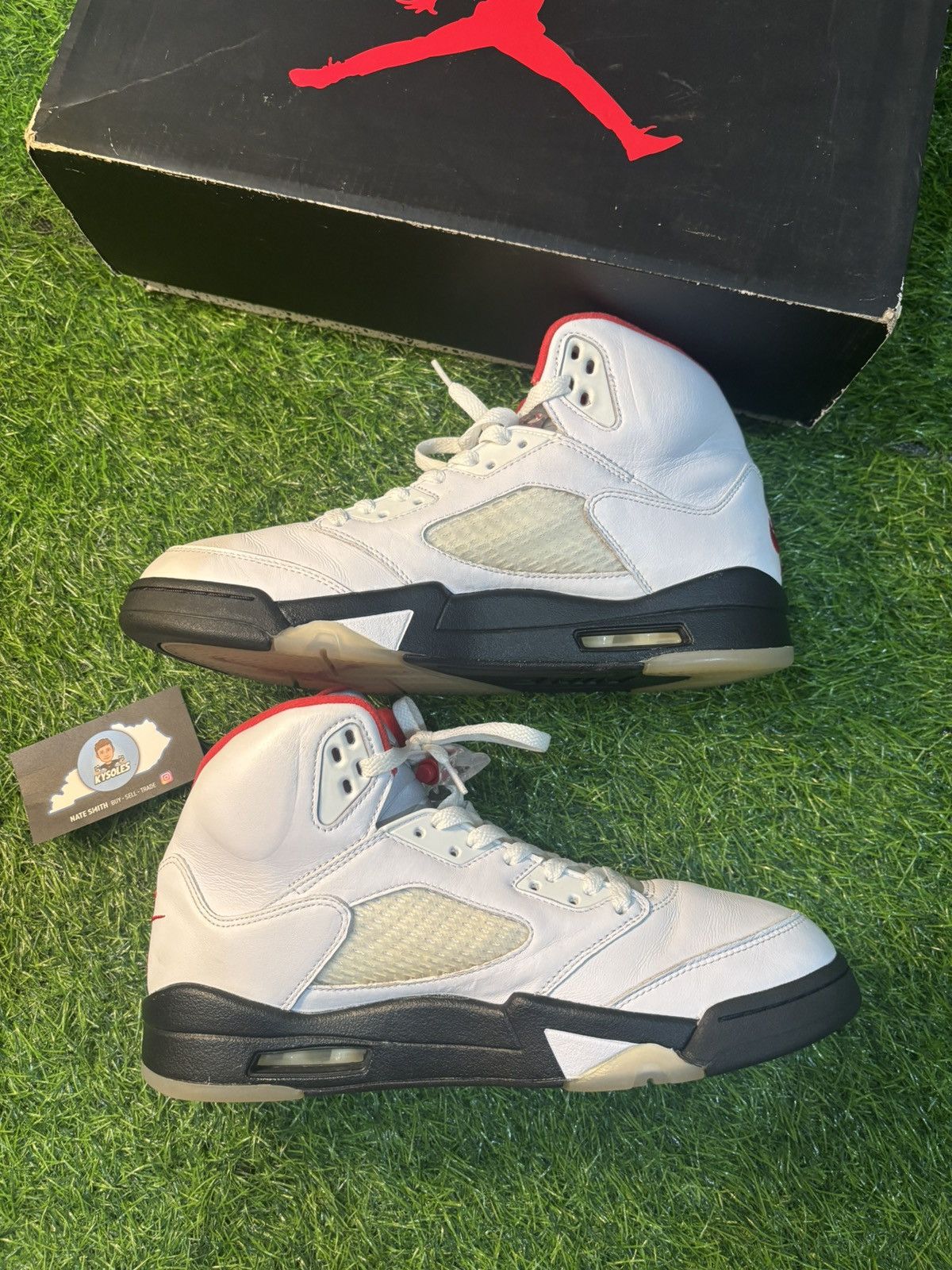 Jordan Brand Jordan 5 fire red Size US 10.5 / EU 43-44 - 2 Thumbnail