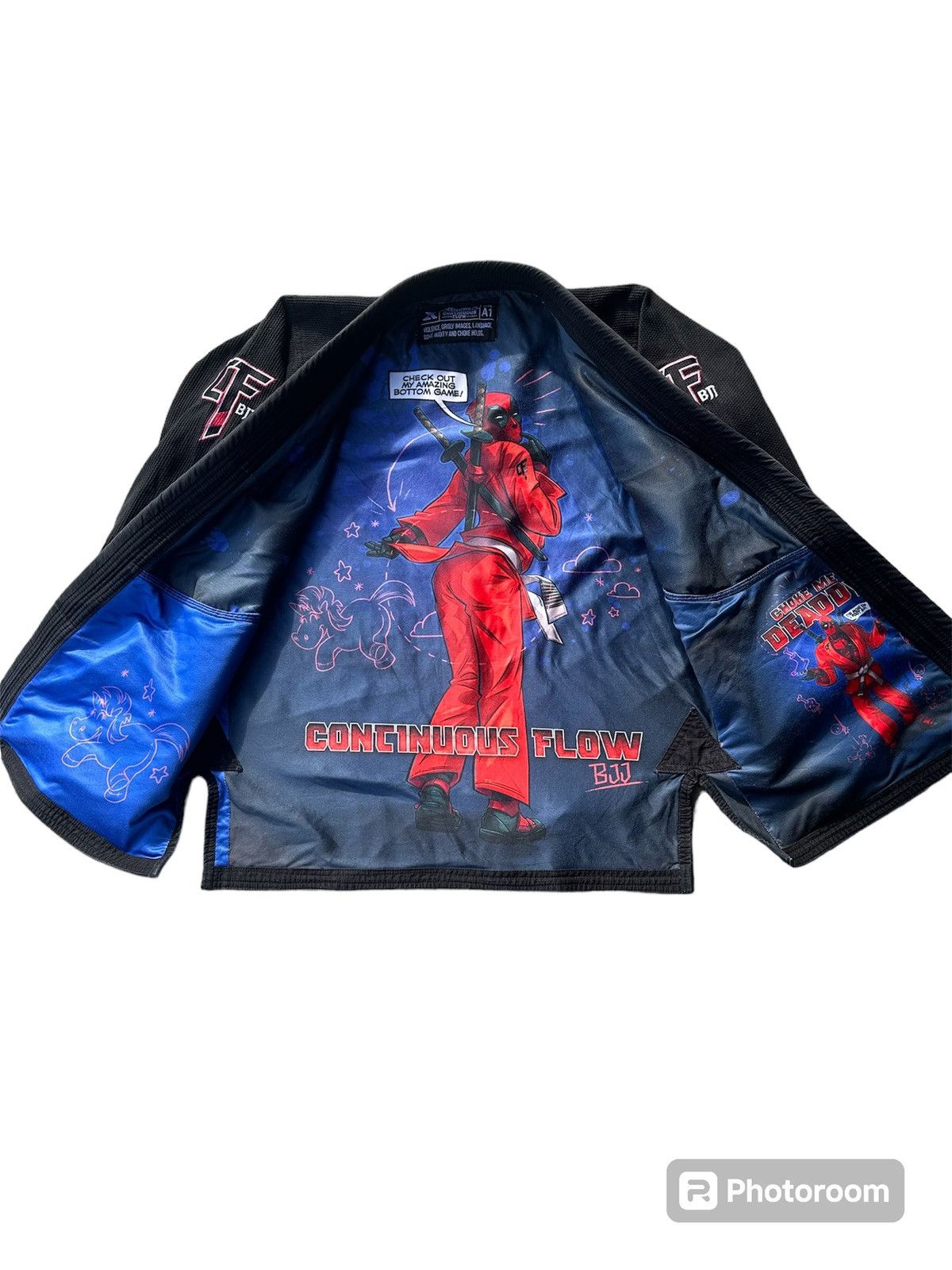 Marvel Comics Deadpool X Kimono style Size US M / EU 48-50 / 2 - 1 Thumbnail