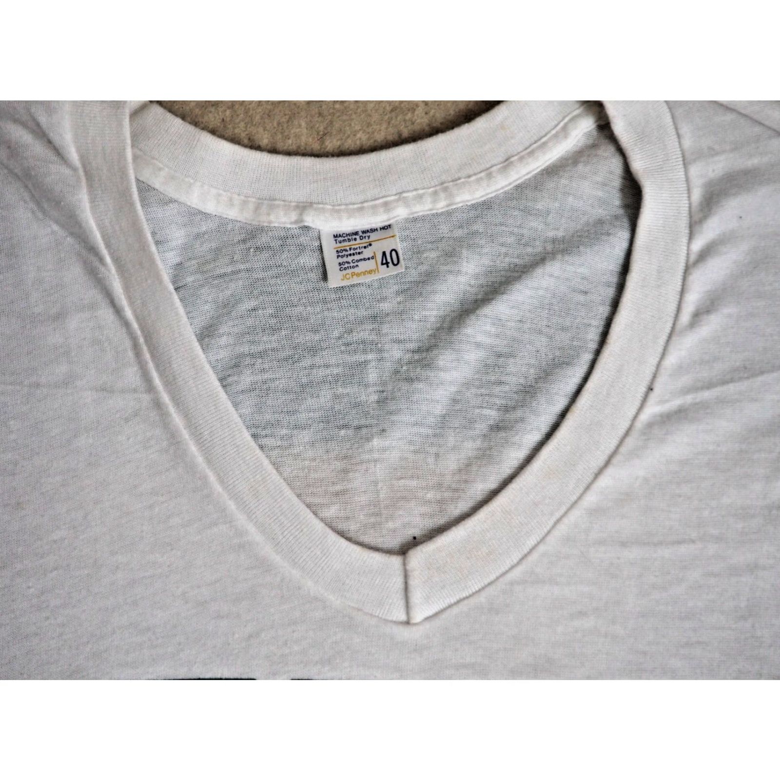 JCPenney VTG 70s Penneys 50/50 Cotton Blend White T-Shirt MT Men Short Sleeve V-Neck Graphic Tee Shirt White Penneys Vintage 1970s Mens Men’s Size US M / EU 48-50 / 2 - 5 Thumbnail