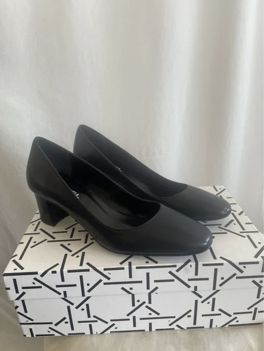 Carel Paris Carel Paris Rachel heels size 36 fits 35. 5 Size US 6 / IT 36 - 1 Thumbnail