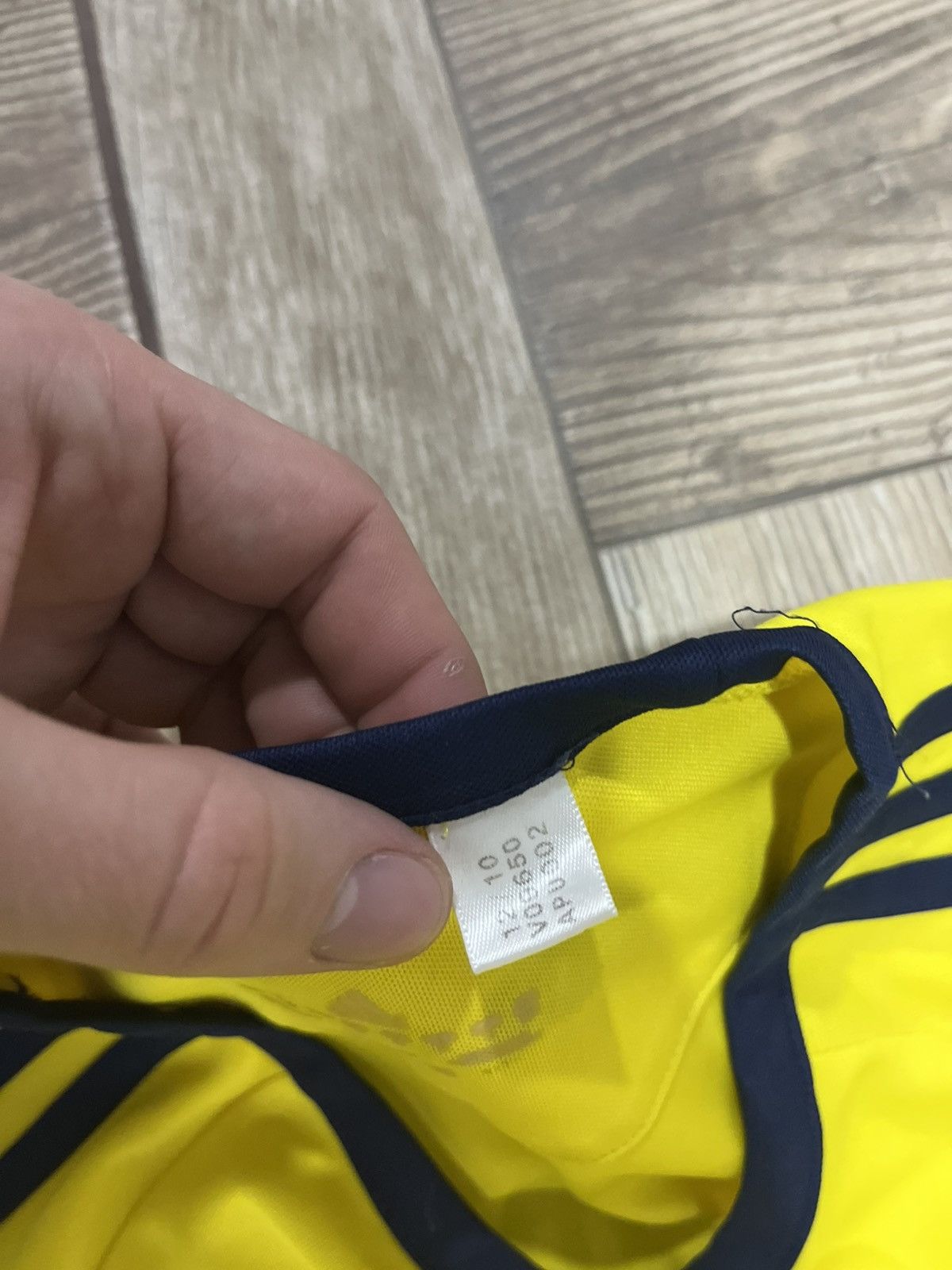 Adidas Colombia National Team Jersey – “JAMES” Back Print Size US L / EU 52-54 / 3 - 5 Thumbnail