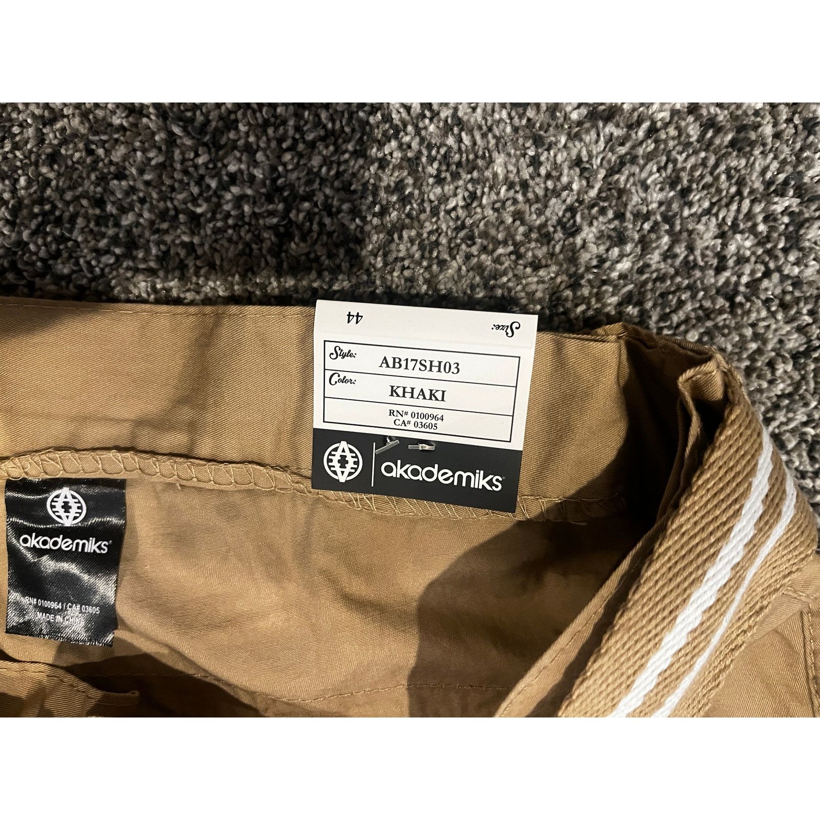Akademiks NWT Akademiks Cargo Shorts Khaki Men's Size 44 Size US 44 / EU 60 - 7 Thumbnail