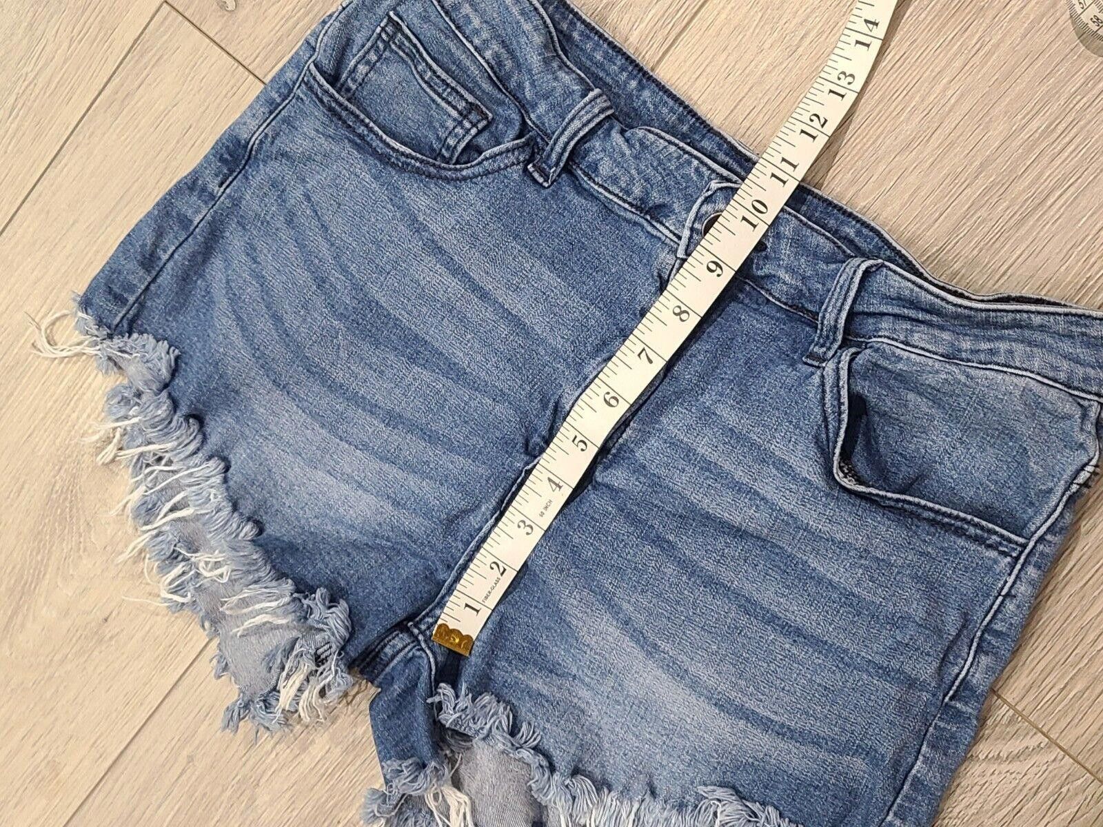 Fashion Nova Fashion Nova Jean Shorts 13 Festival stretch high rise Size 30" / US 8 / IT 44 - 5 Thumbnail