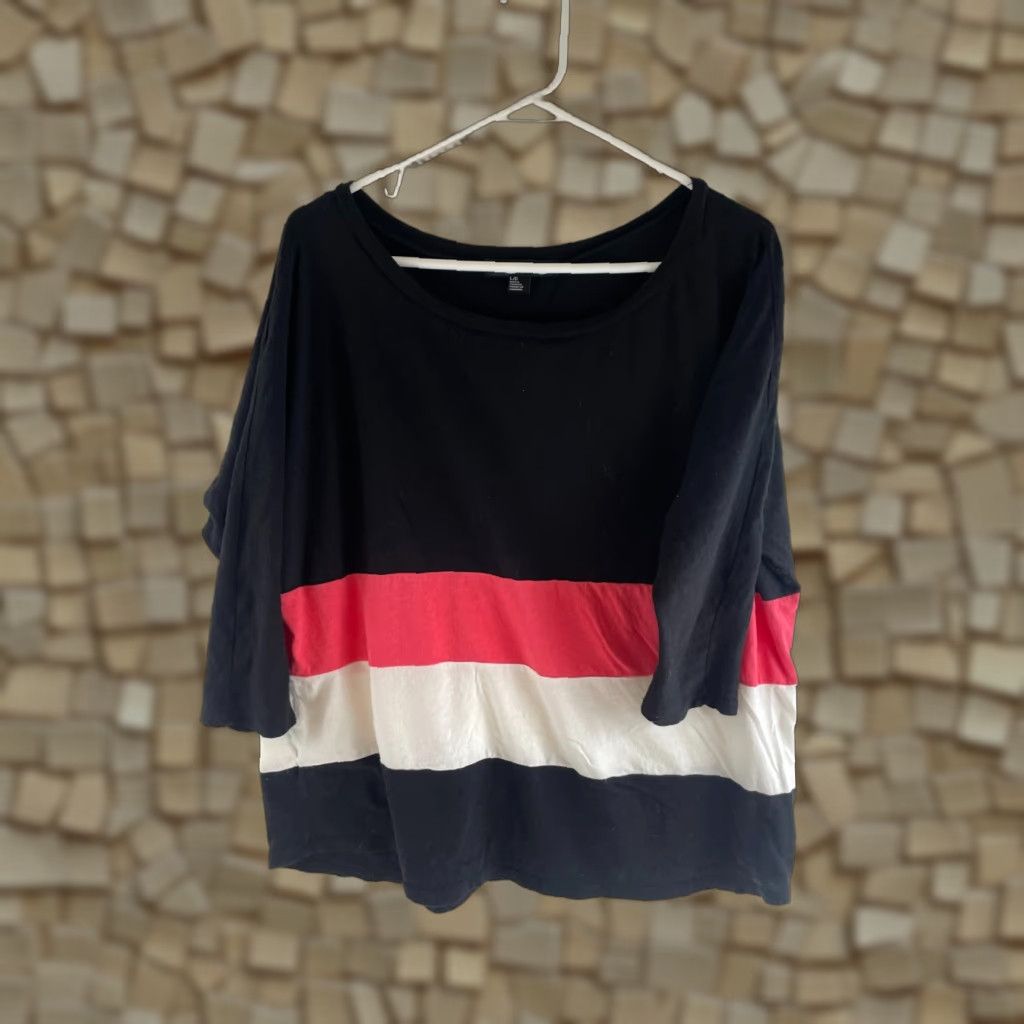 Forever 21 FOREVER 21 Shirt Women's L Black Long Sleeve Striped Boat Neck 3/4 Sleeve Size L / US 10 / IT 46 - 1 Thumbnail