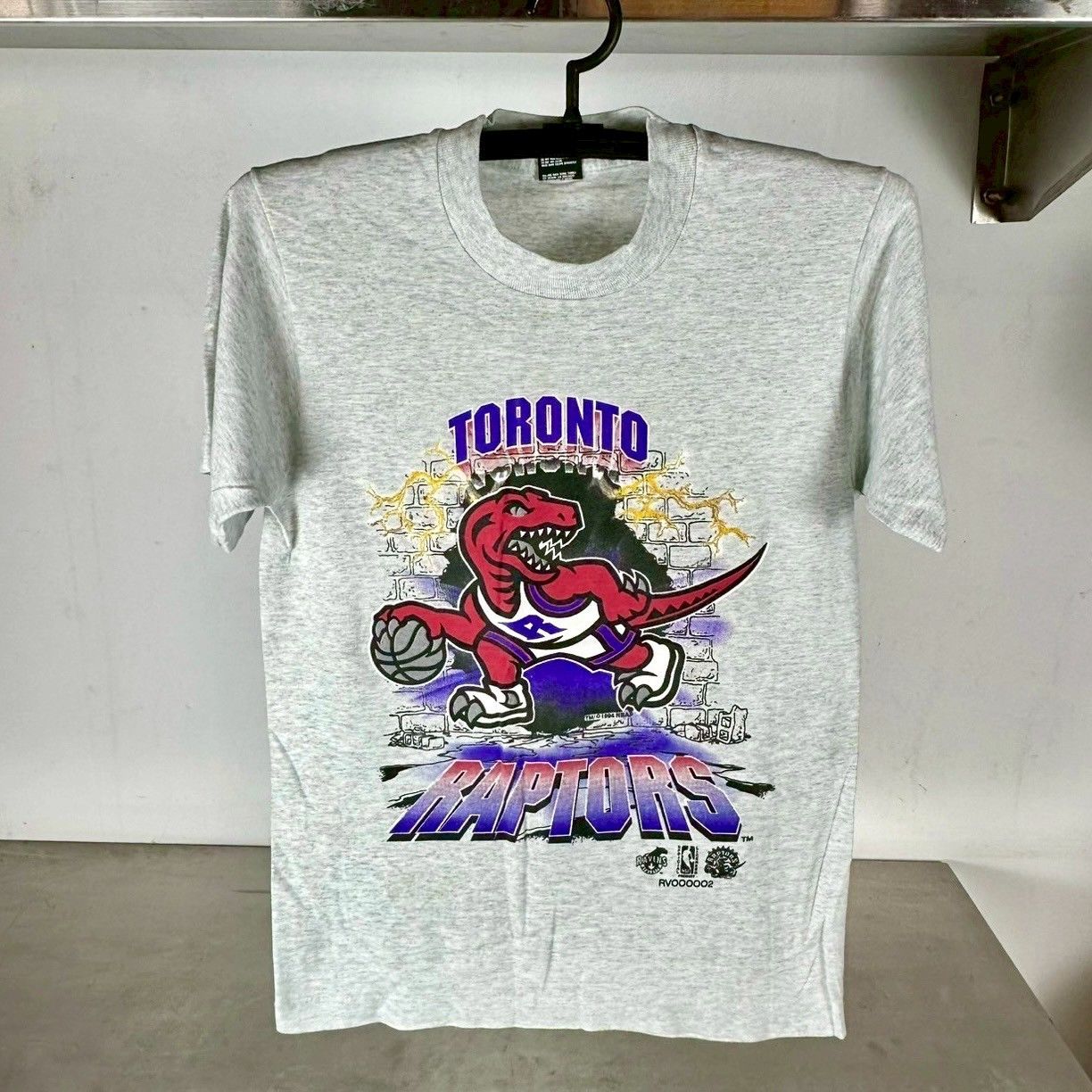 Vintage 1994 Toronto Raptors Basketball NBA T-shirt