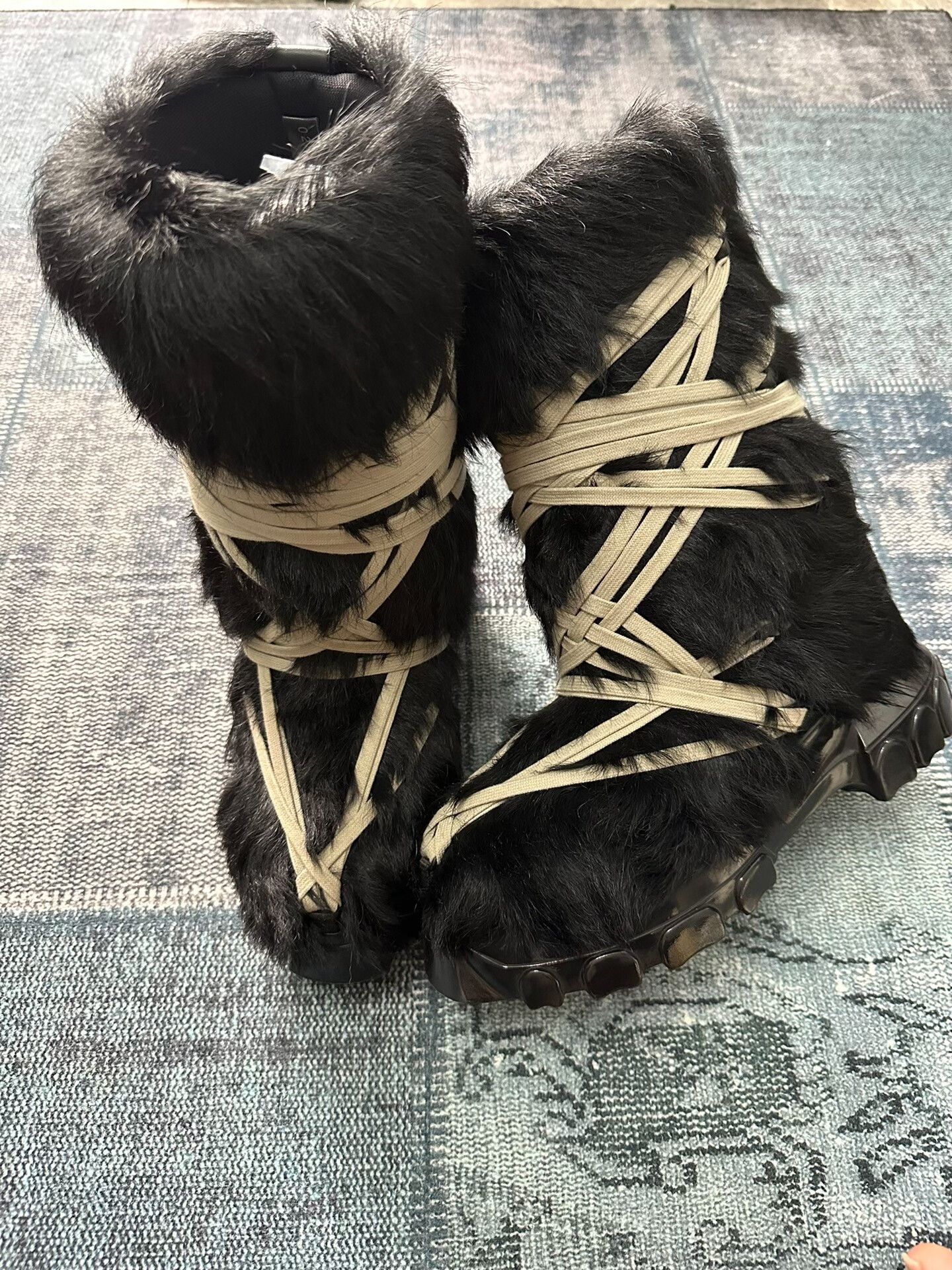 Rick Owens Rick Owens Black Fur Snow Boots Size US 8 / EU 41 - 1 Thumbnail