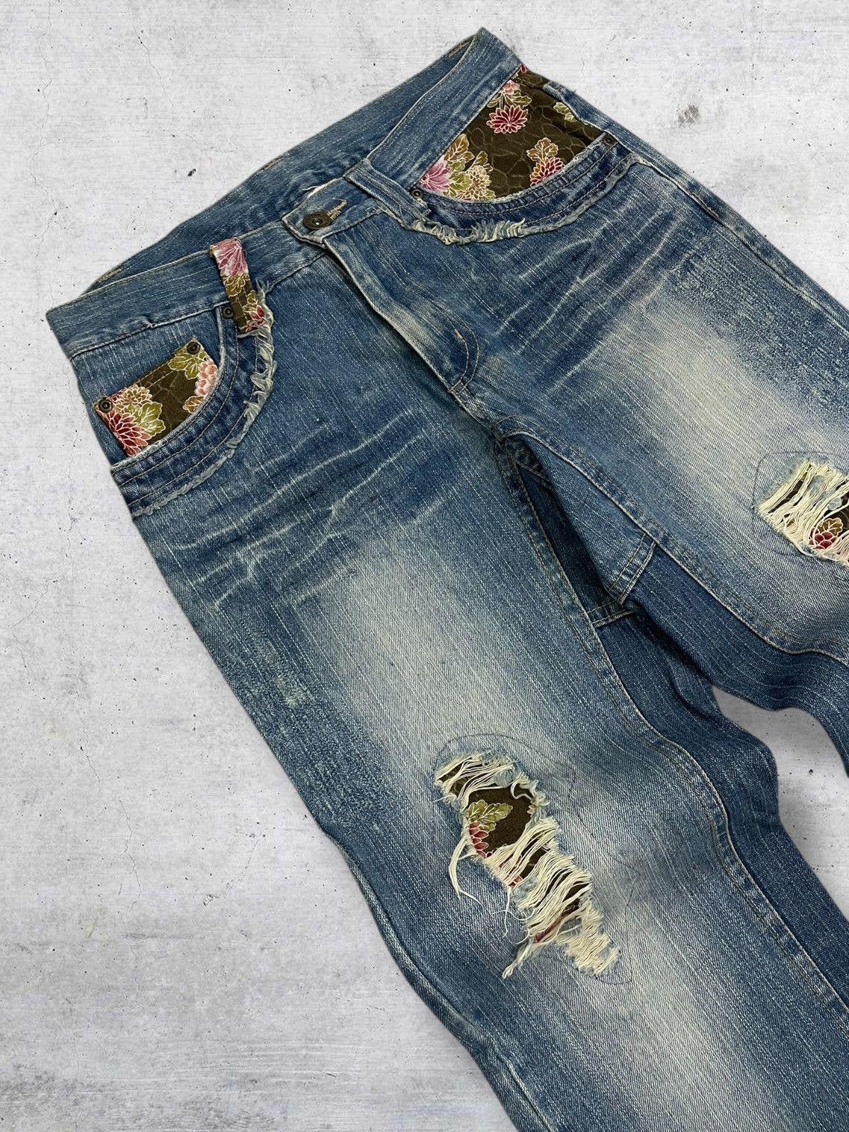KMRii VINTAGE GURU GUMU 90S JAPAN DESIGNER DISTRESSED ICON DENIM Size US 30 / EU 46 - 7 Thumbnail