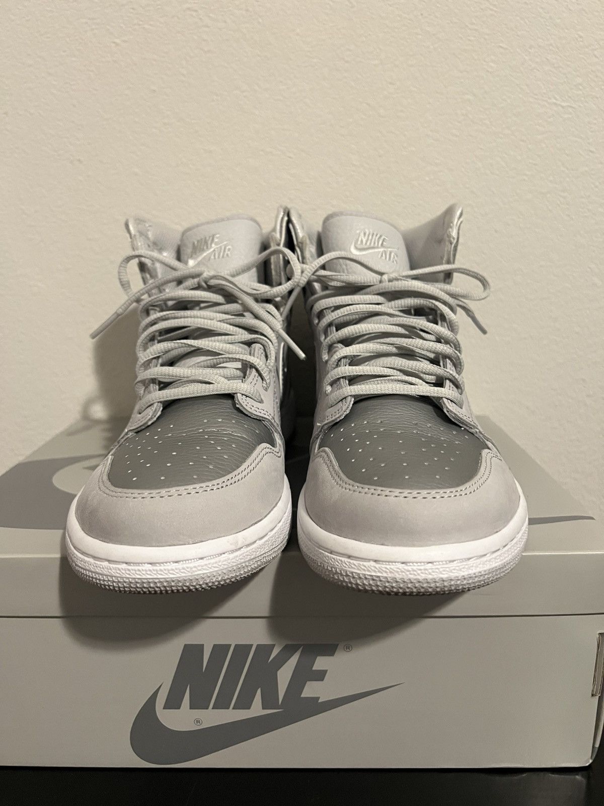 Jordan Brand Air Jordan 1 High OG CO JP Size US 9 / EU 42 - 3 Thumbnail