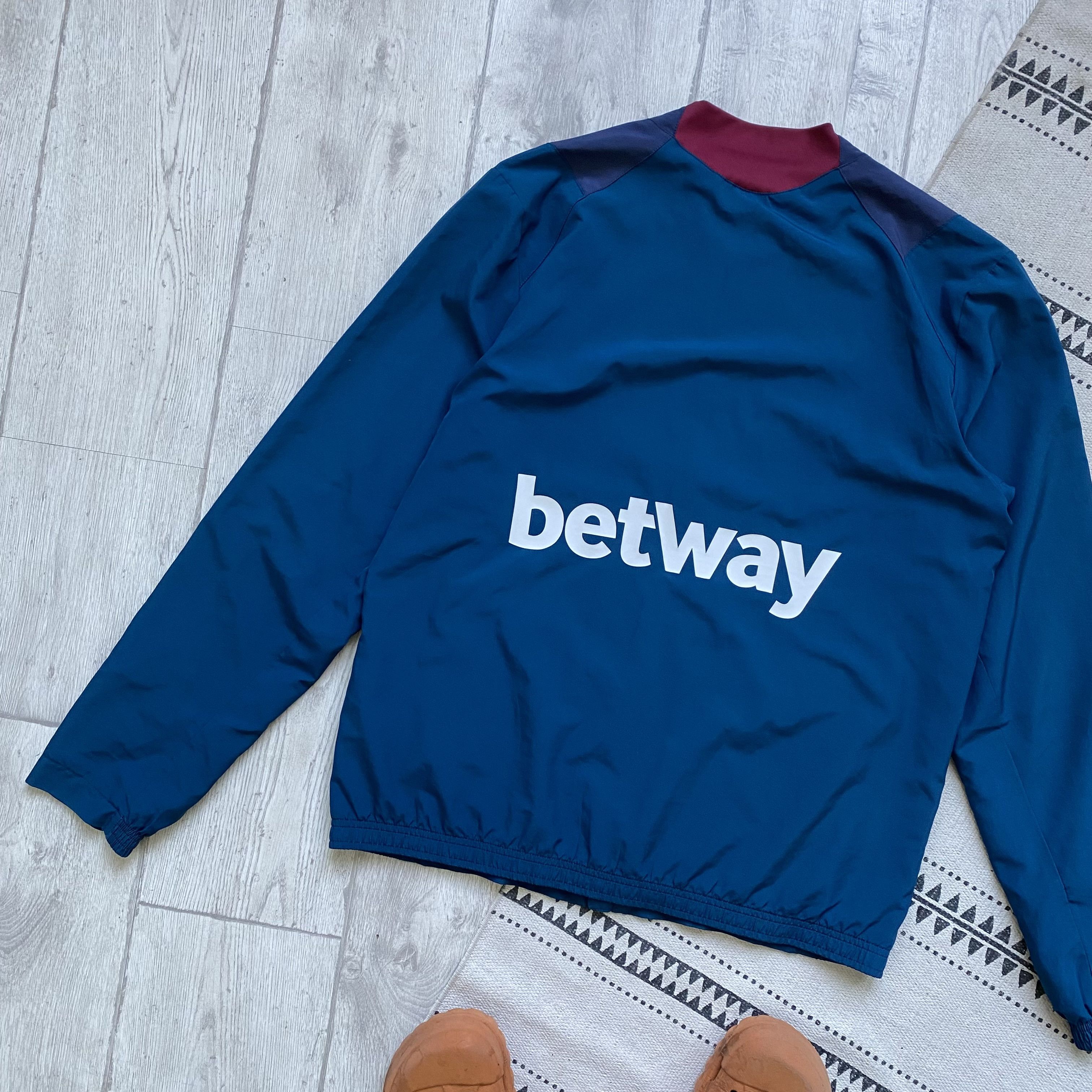 Umbro ⚽️ Drill Umbro West Ham jersey soccer track top jacket Size US M / EU 48-50 / 2 - 7 Thumbnail