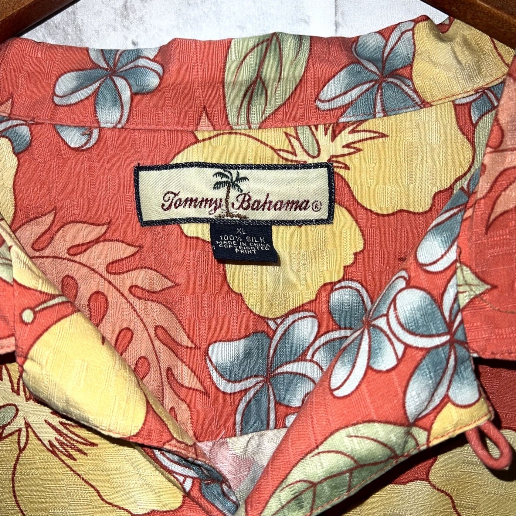 Tommy Bahama Tommy Bahama Shirt Size XL Pink Hawaiian 100% Silk Mens Size US XL / EU 56 / 4 - 3 Thumbnail