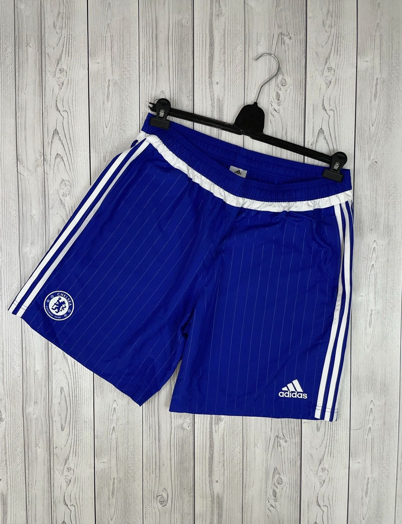 Adidas Vintage adidas Chelsea soccer shorts blue size XL logo Size US 36 / EU 52 - 1 Thumbnail