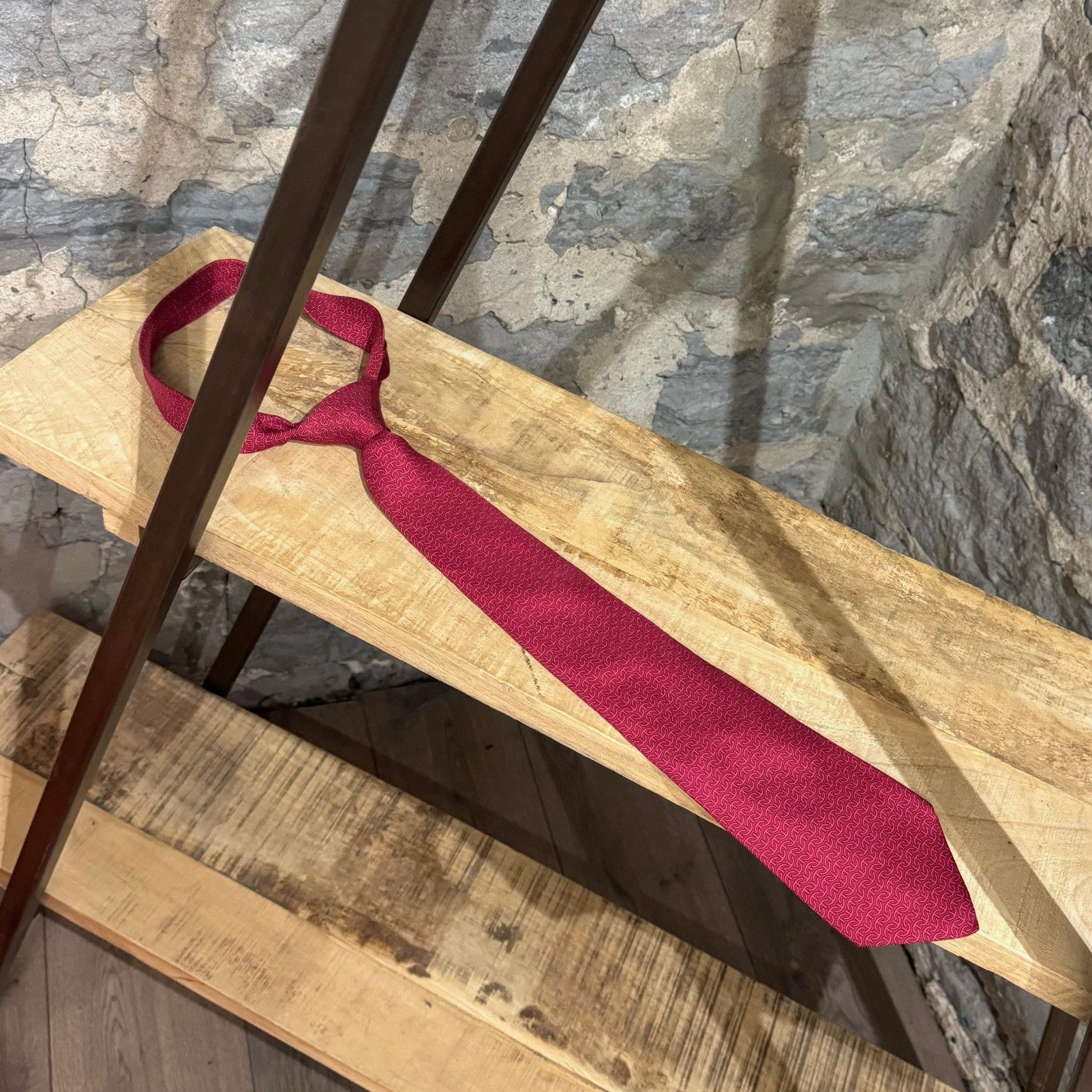 Hermes Hermès Chaine D'Ancre Pattern Raspberry Red Tonal Silk Tie Size ONE SIZE - 1 Thumbnail