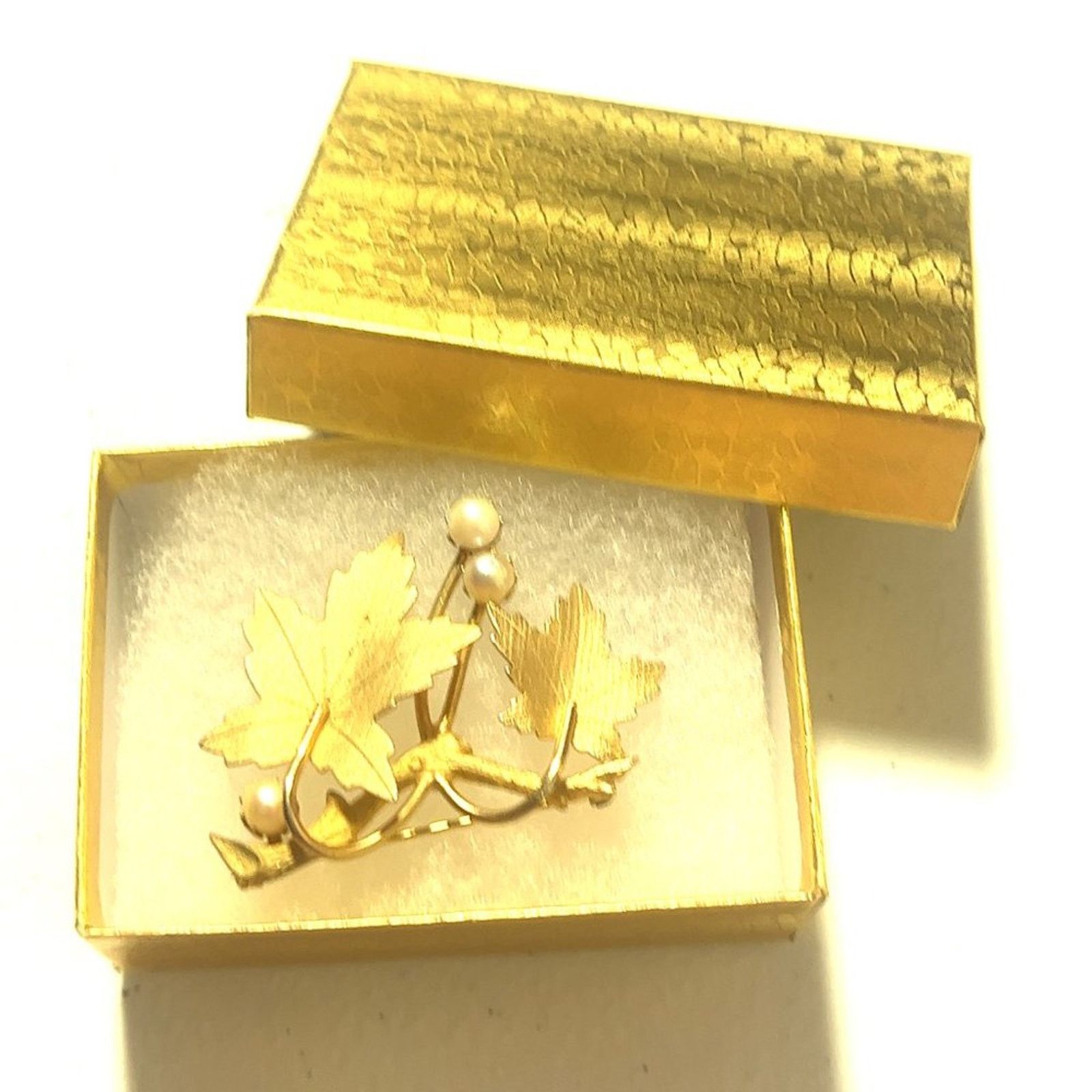 & Other Stories Vintage Sarah Coventry Gold Leaf Broach Faux Pearls Brooch Size ONE SIZE - 8 Thumbnail