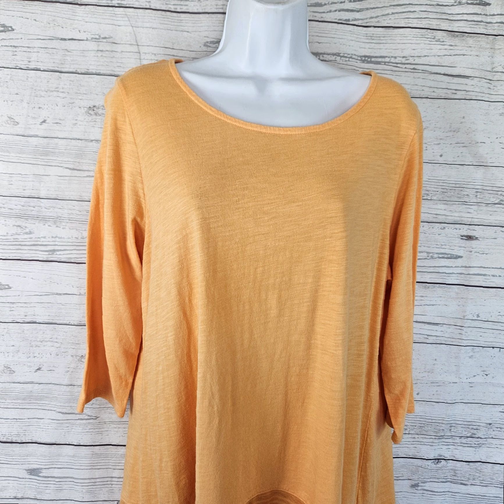 Soft Surroundings Soft Surroundings Womens Top 3/4 Sleeve Blouse Orange L/Large Pullover Cotton Blend Back Buttons Shirt Womens Size L / US 10 / IT 46 - 2 Thumbnail