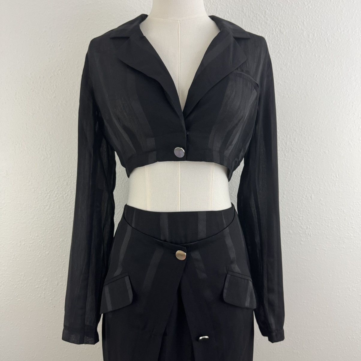 Forever 21 FOREVER 21 Black Office Siren Two Piece Top & Skirt Size S / US 4 / IT 40 - 3 Thumbnail