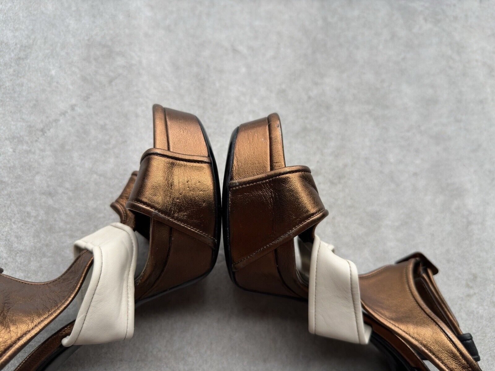 Gucci Gucci Hight Heel Gold Leather Platform Sandals Size 41 Size US 11 / IT 41 - 12 Thumbnail